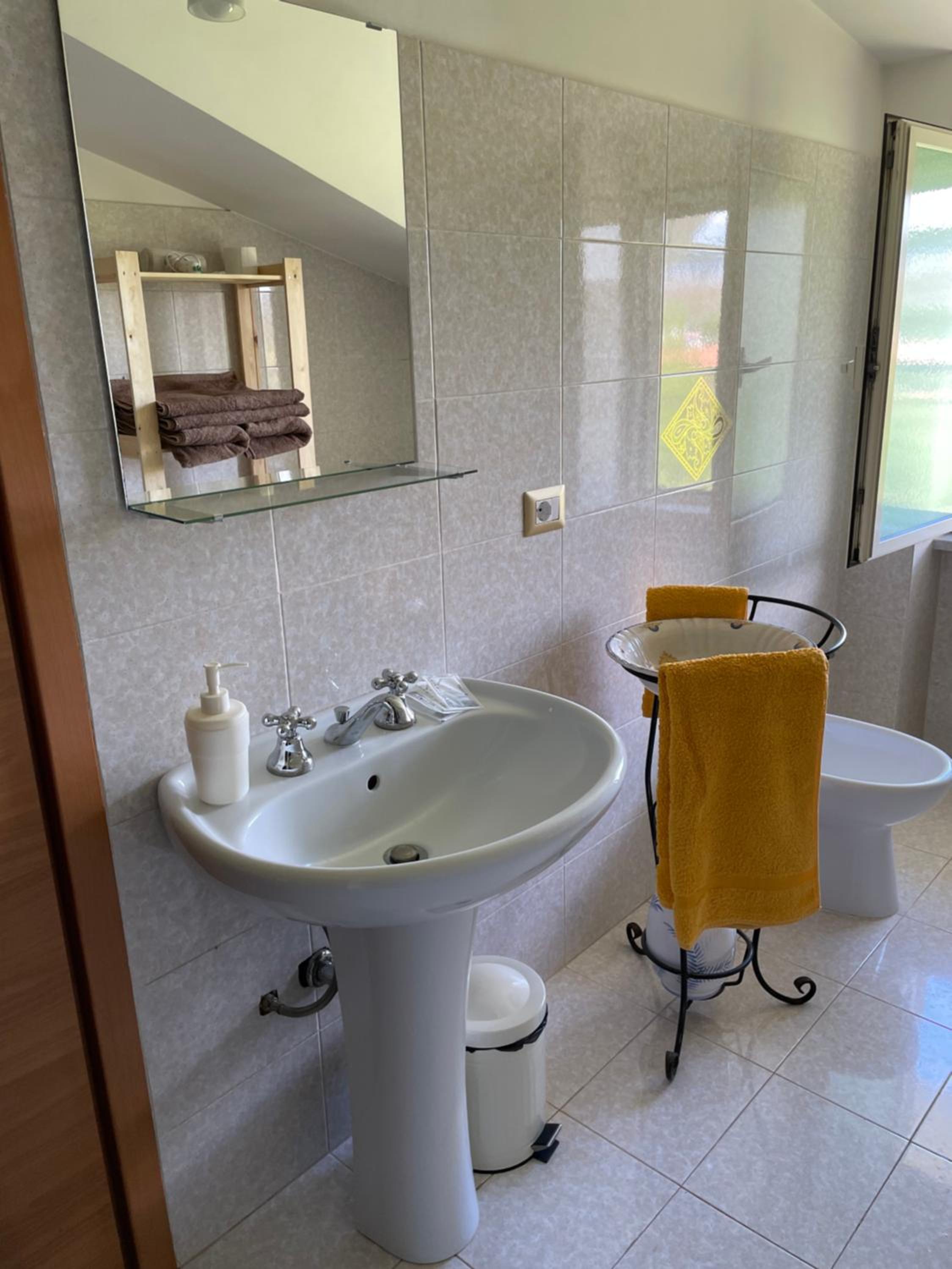Quadruple Room with Bath photo 2