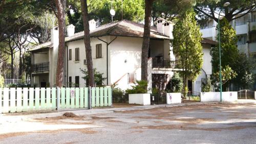 Two-Bedroom Villa - Photo 48