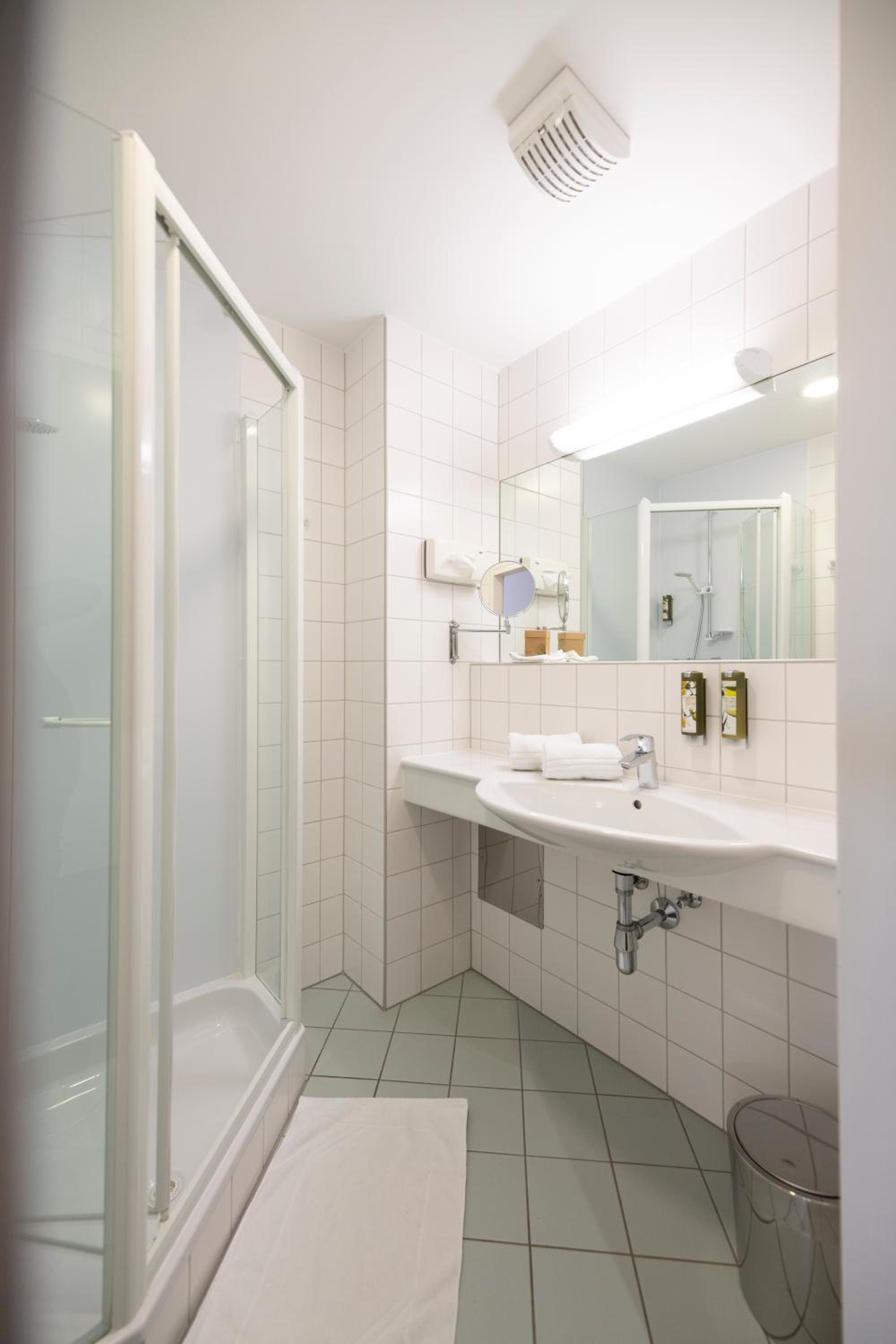 Single Room photo 3