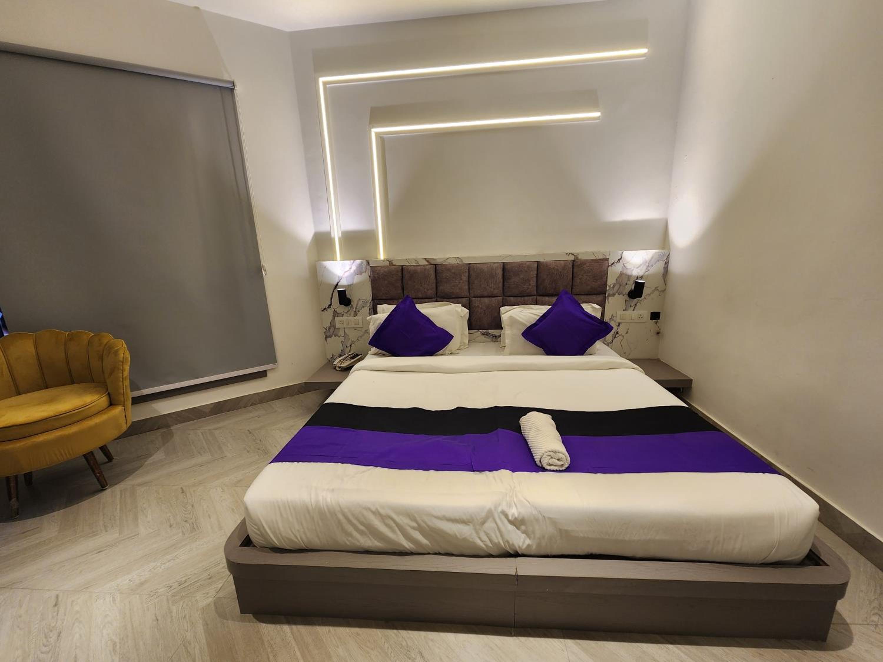 Superior King Room photo 1