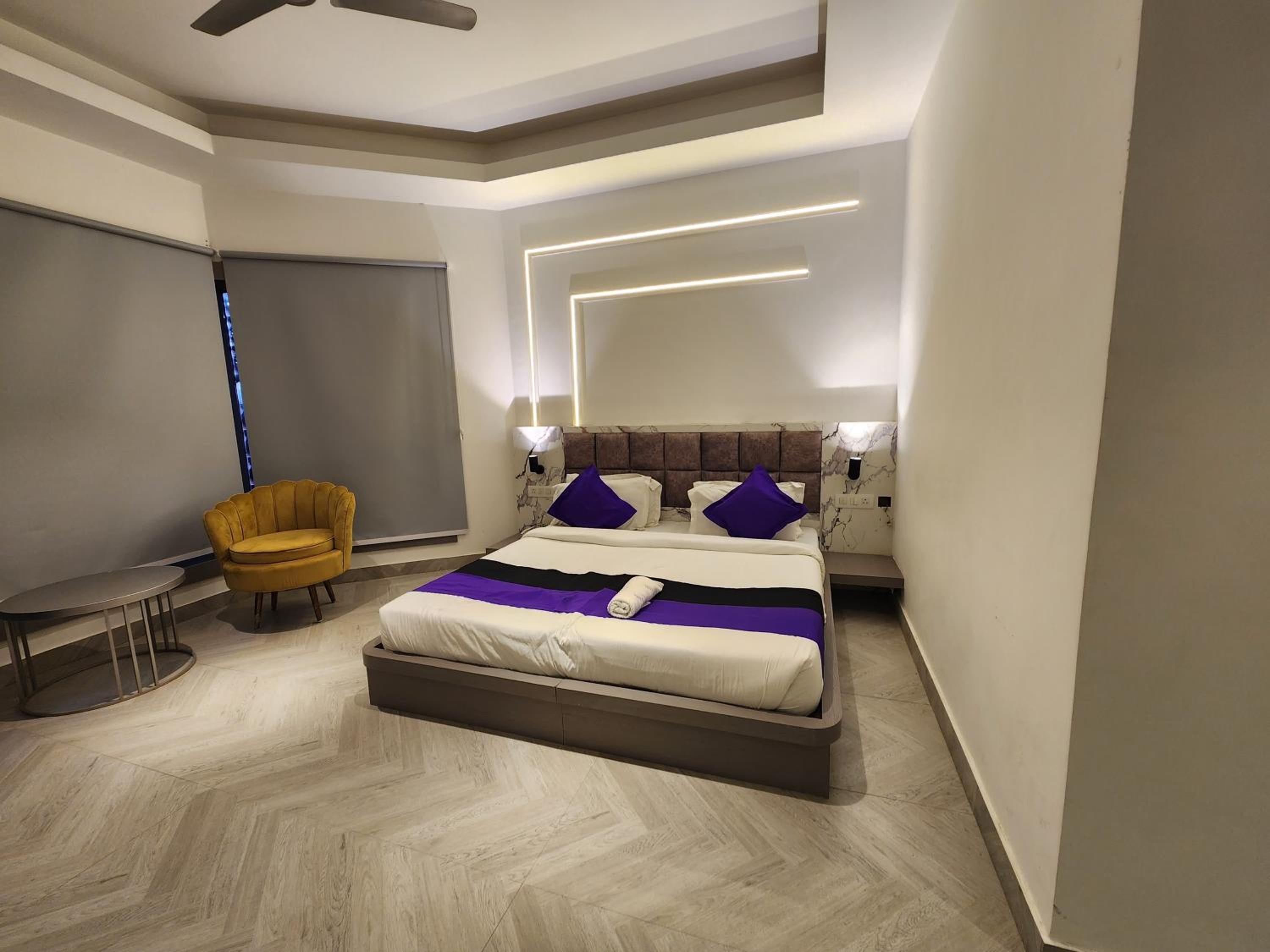 Suite with City View photo 2