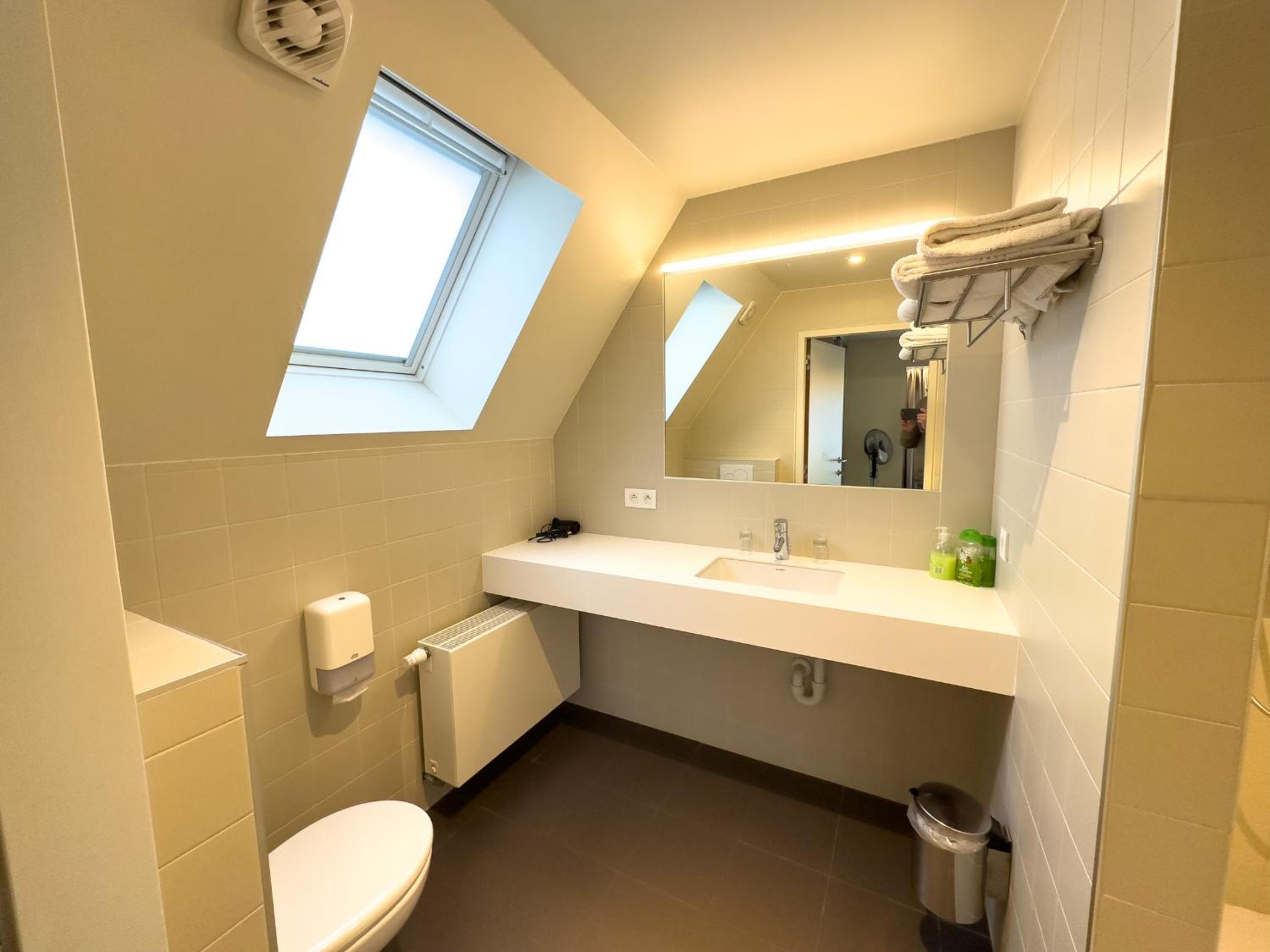 Standard Twin Room photo 3