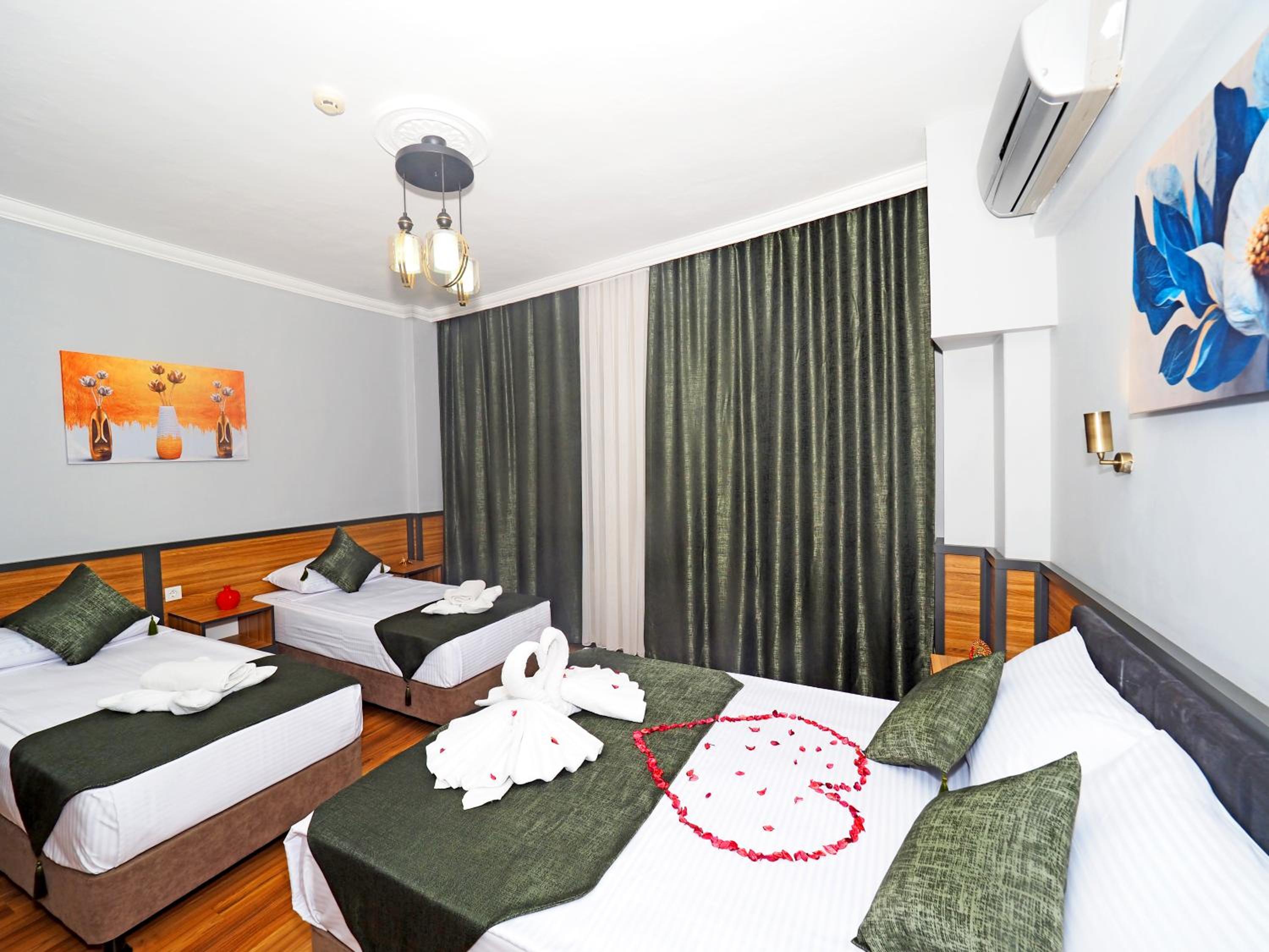 Superior Triple Room photo 1
