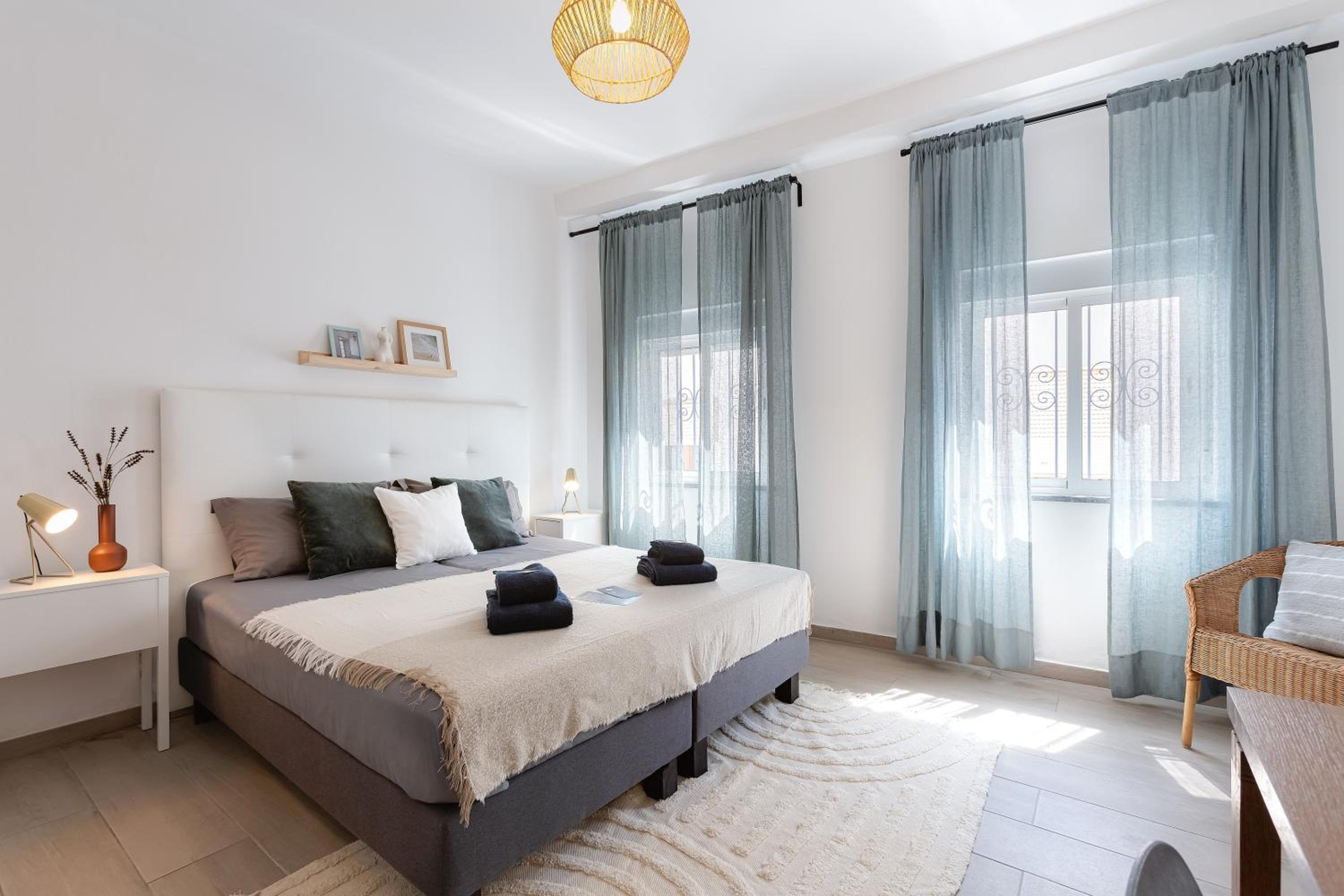Double Room with Shared Bathroom photo 2
