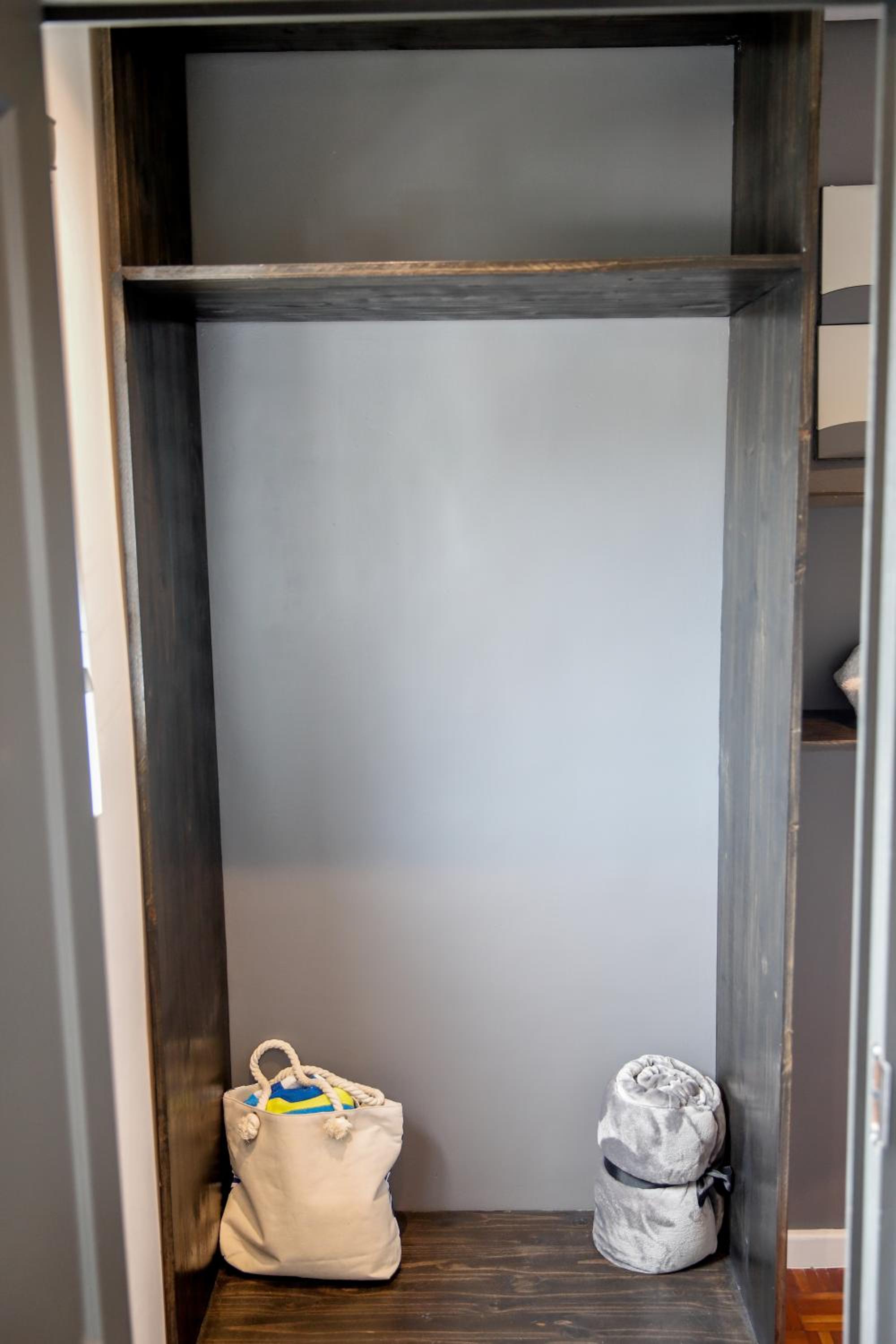 Deluxe Double Room with Shower - Photo 9
