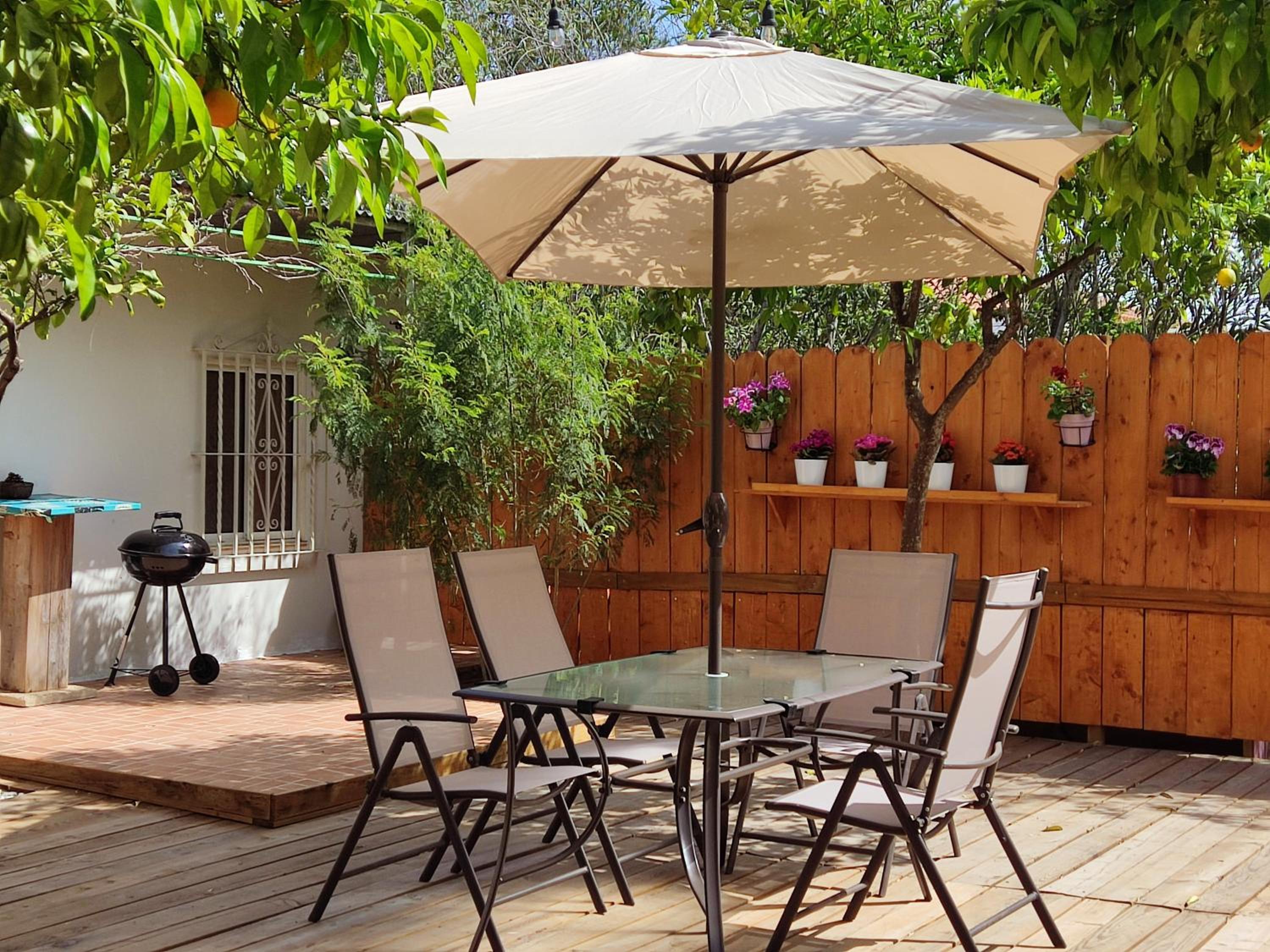 One-Bedroom Apartment with Garden View photo 2