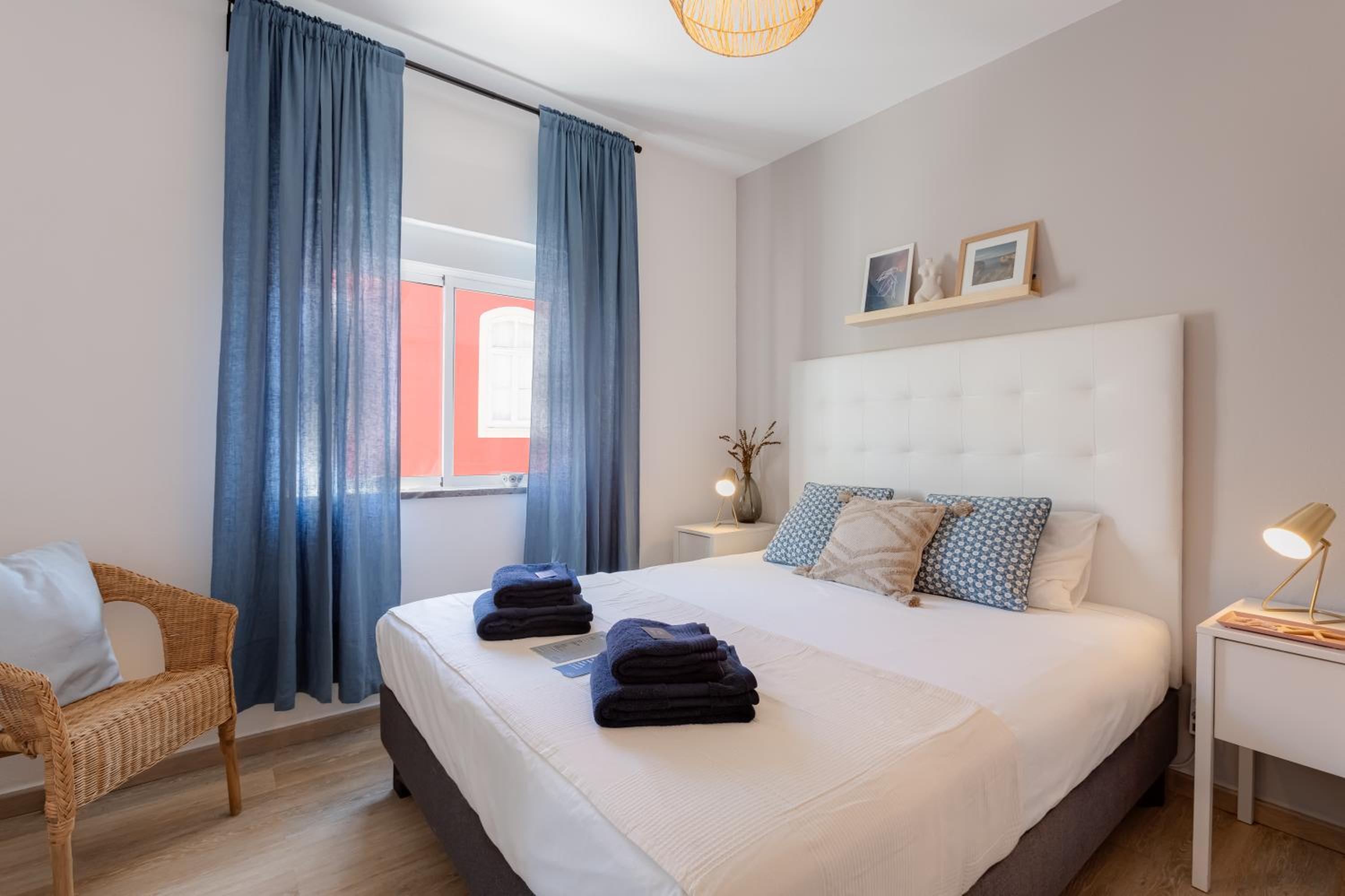 Double Room with Shared Bathroom photo 3
