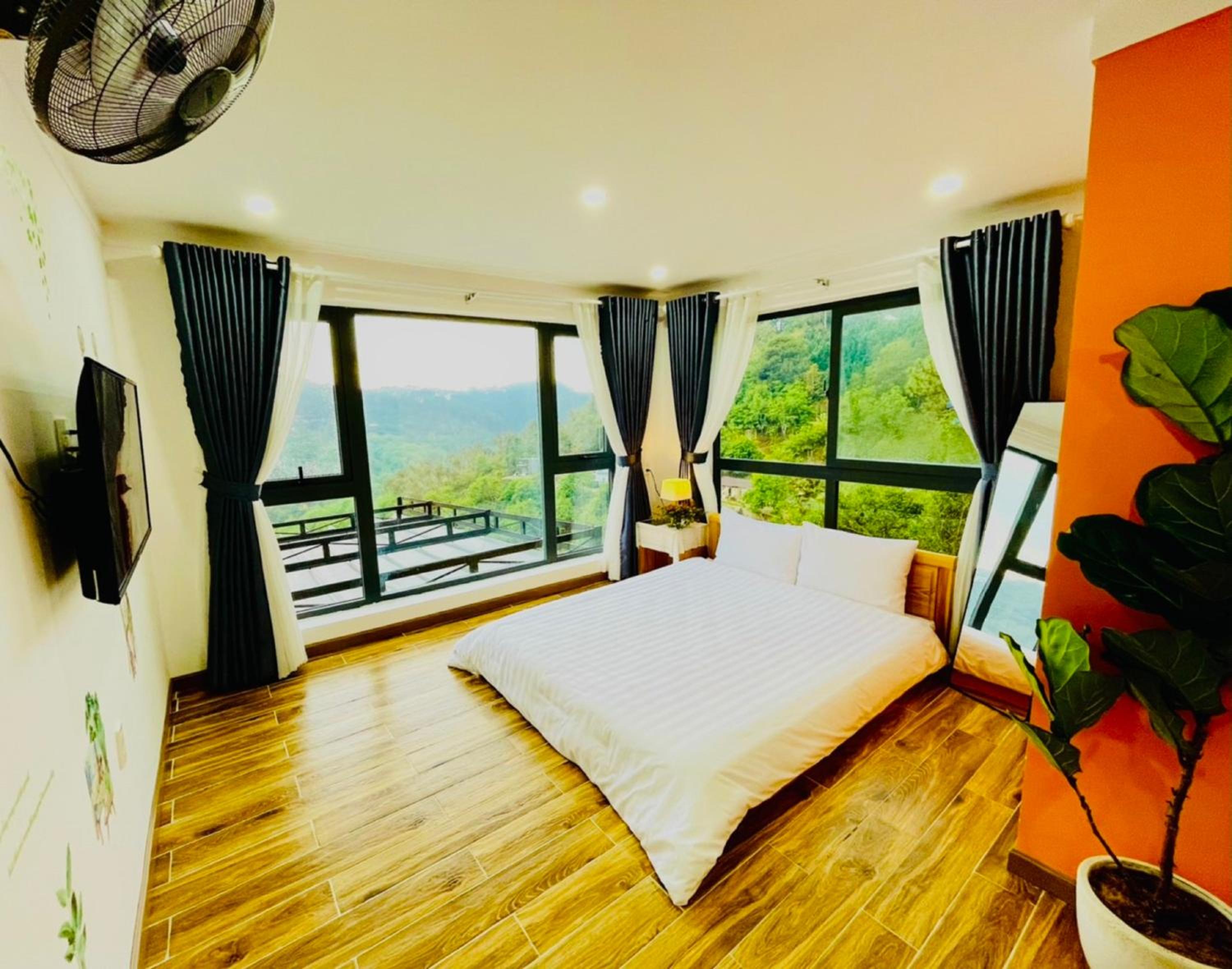 King Room with Mountain View photo 1