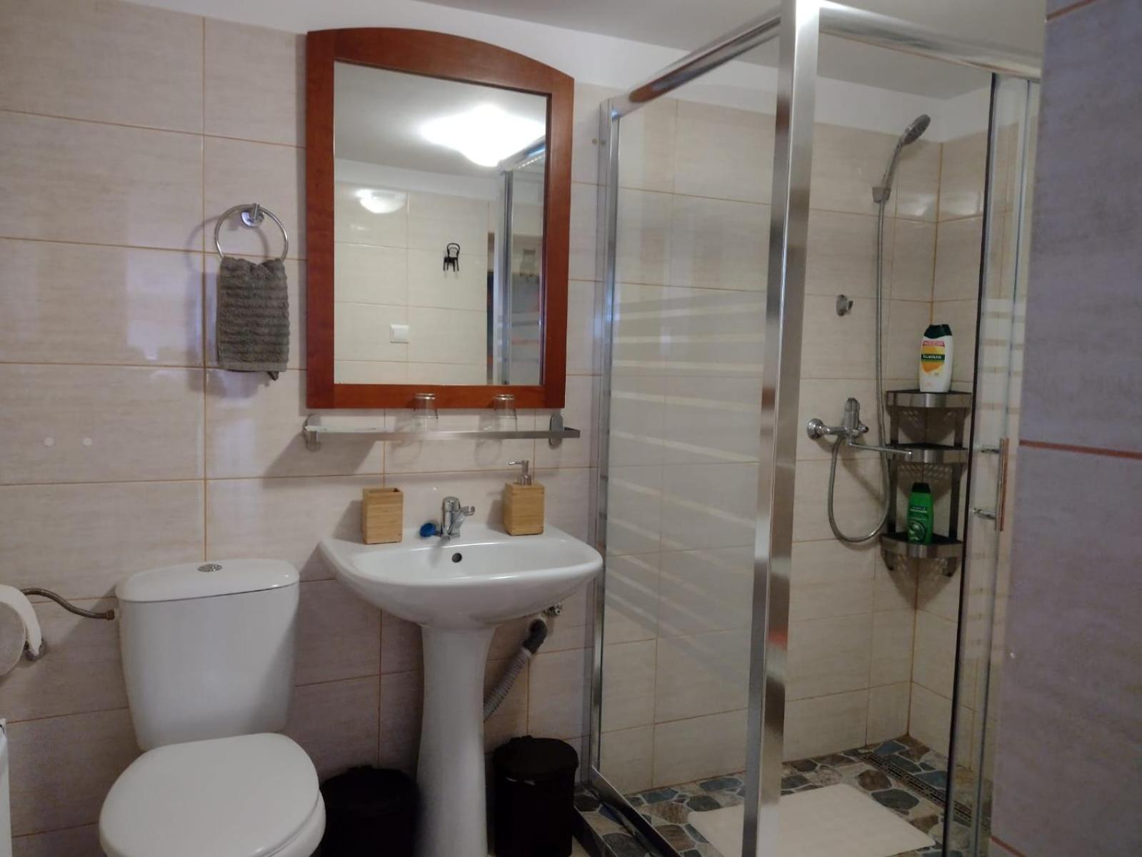 Two-Bedroom House - Photo 10