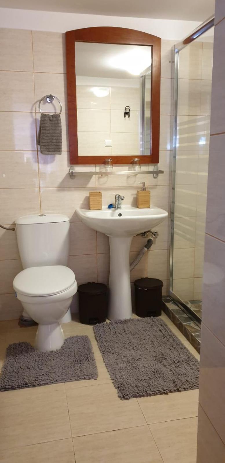 Two-Bedroom House - Photo 12