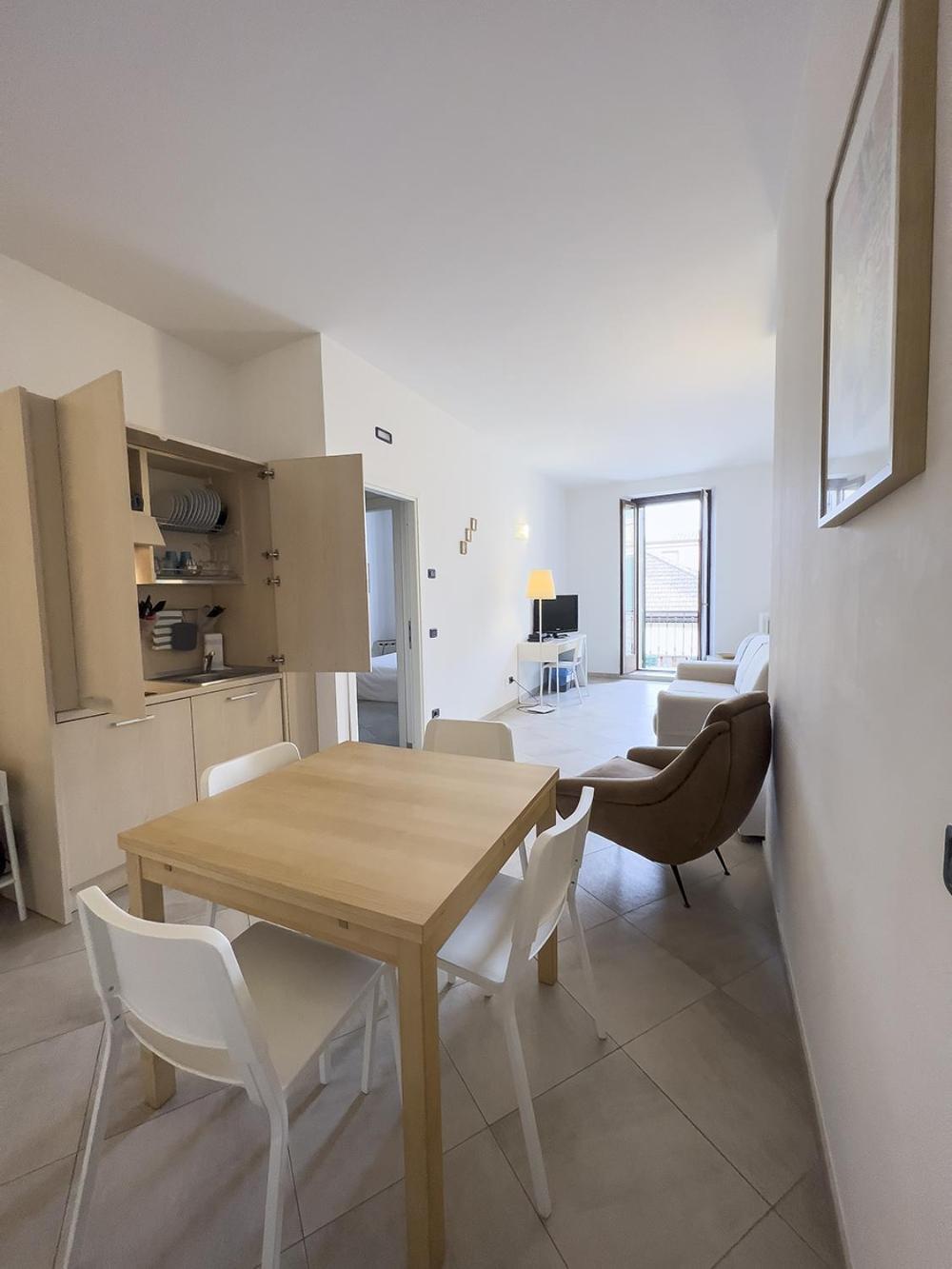 Apartment with Balcony photo 2