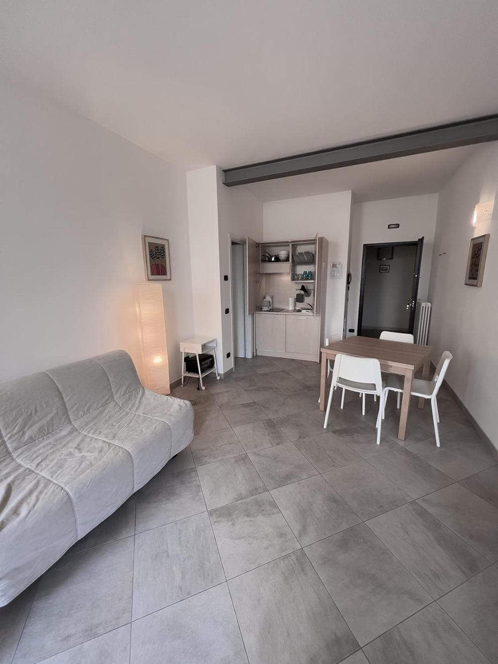 Apartment with Balcony photo 3