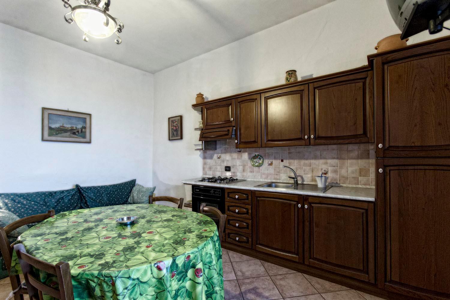 One-Bedroom Apartment - Photo 8