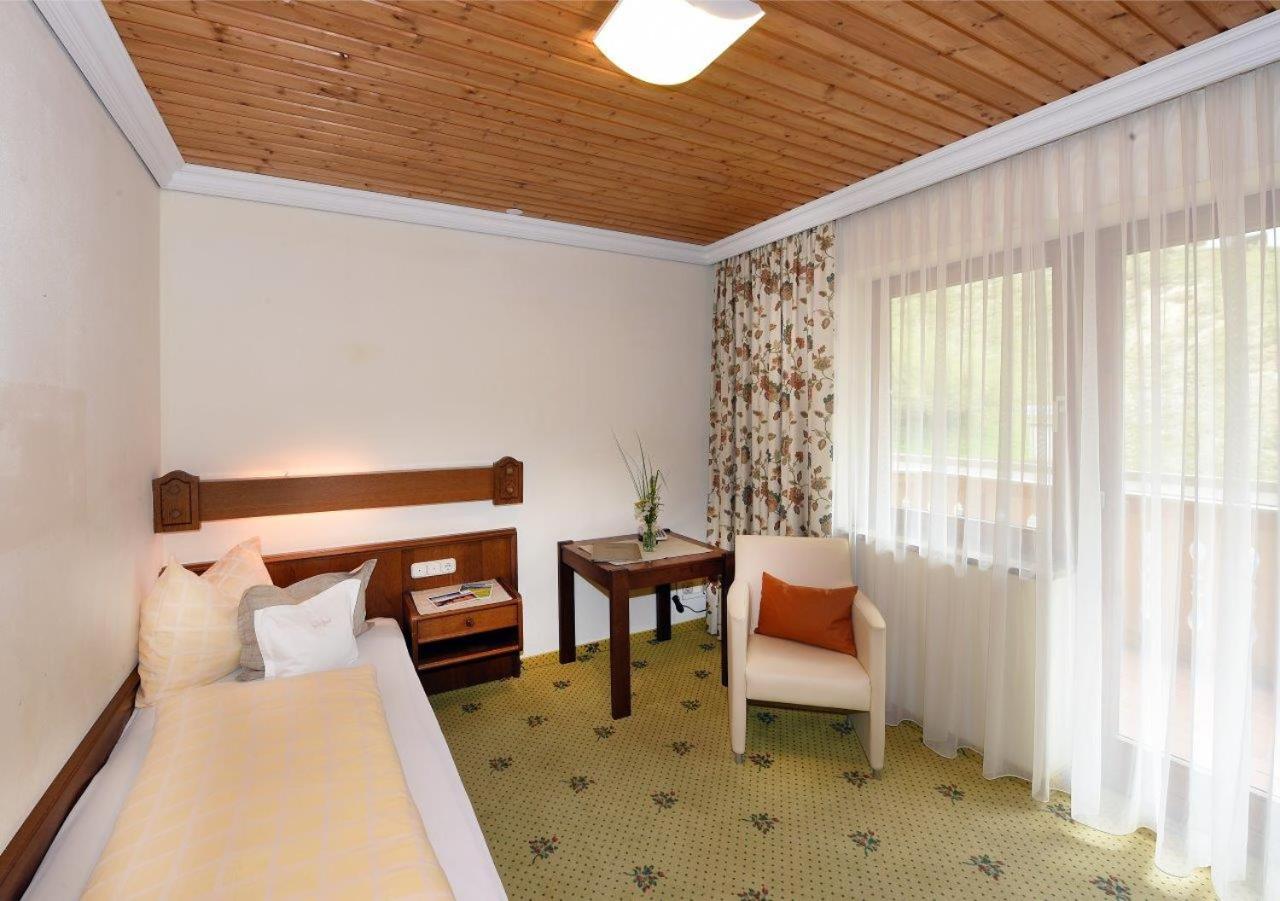 Single Room photo 2