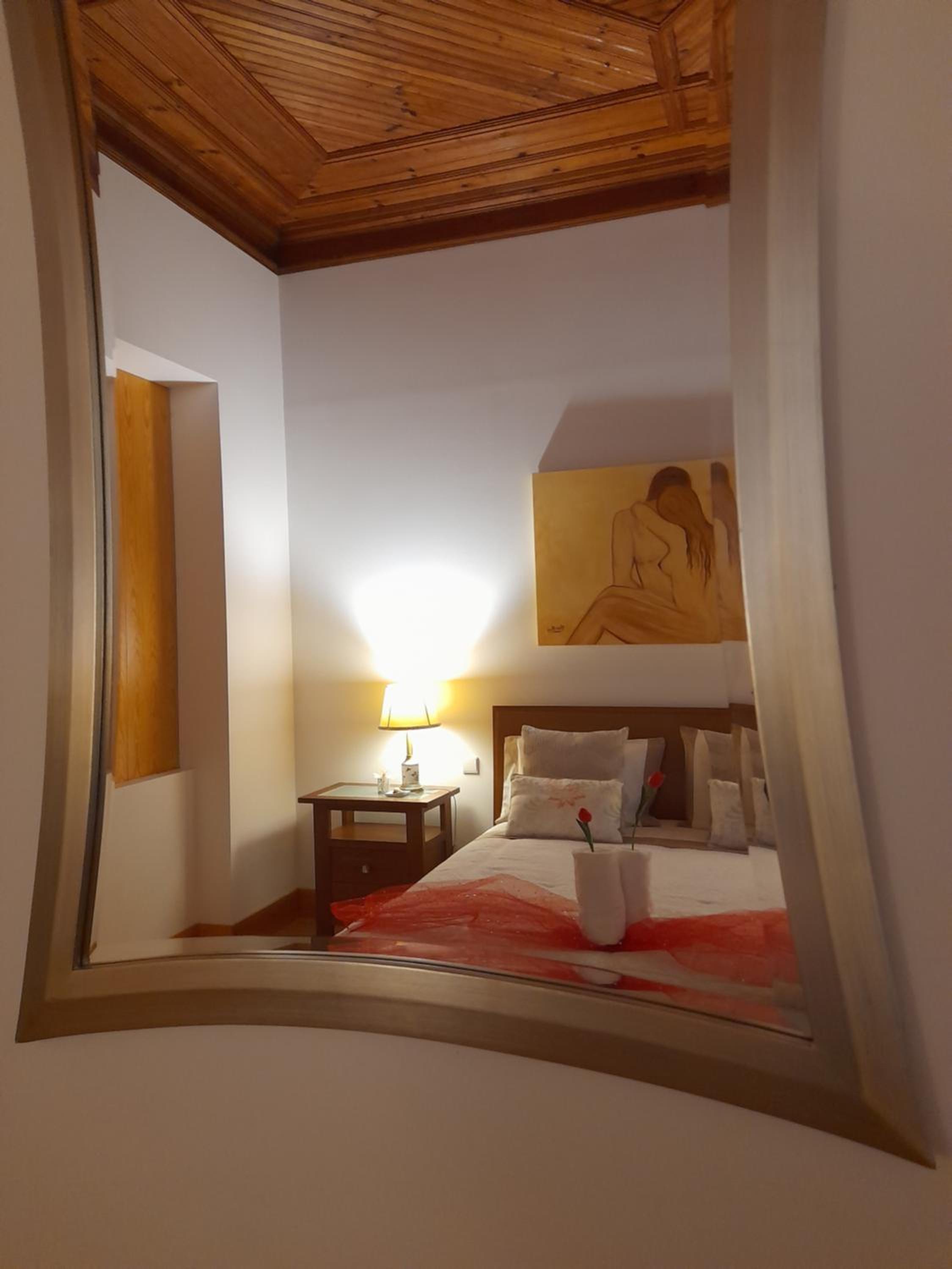 Deluxe Double Room with Bath photo 3