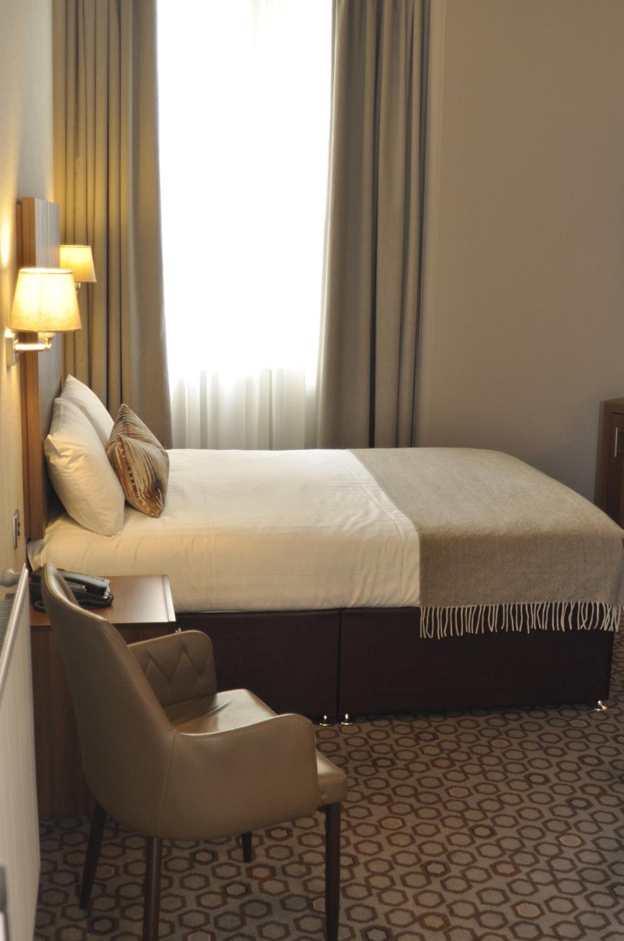 Double Room - Photo 5