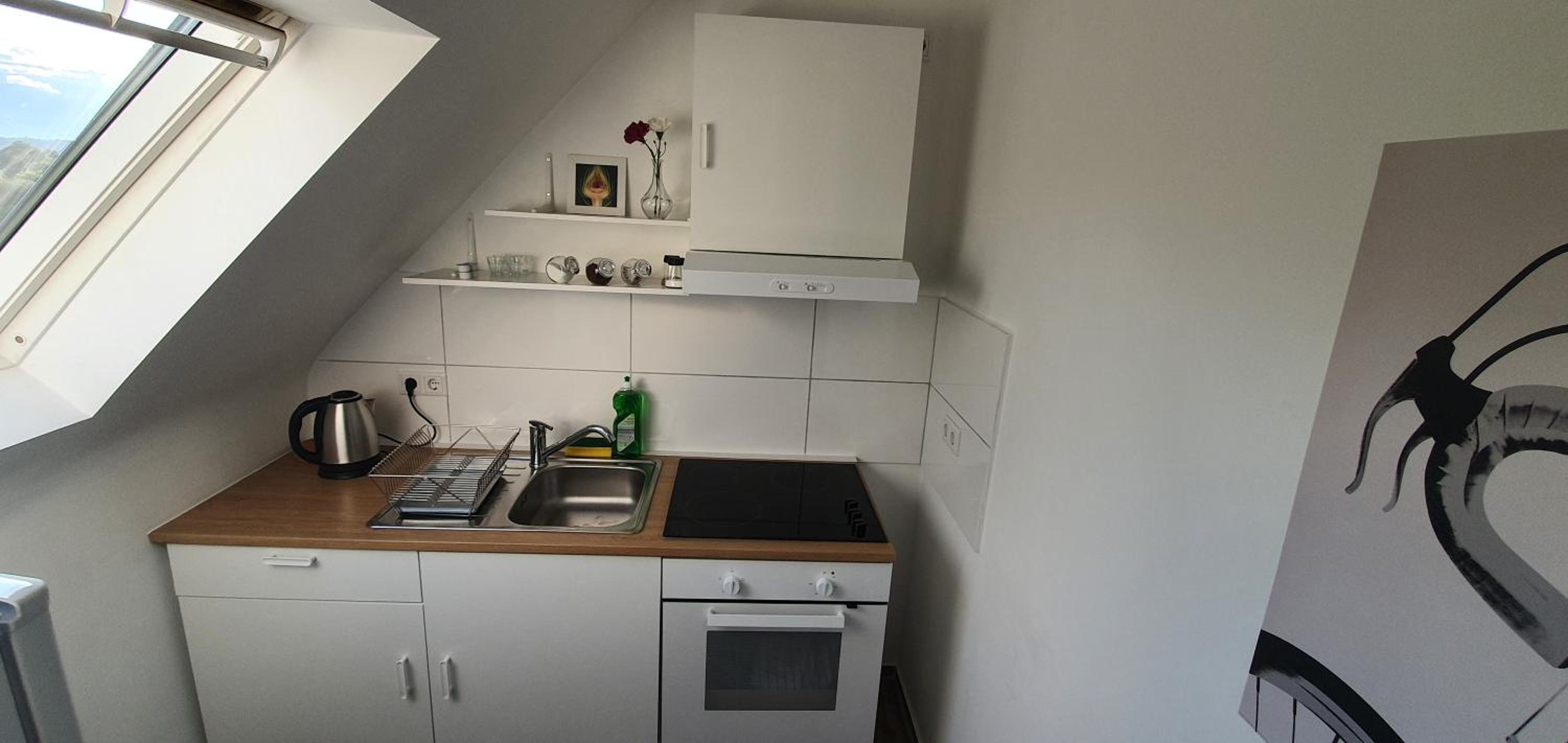Studio Apartment - Photo 29