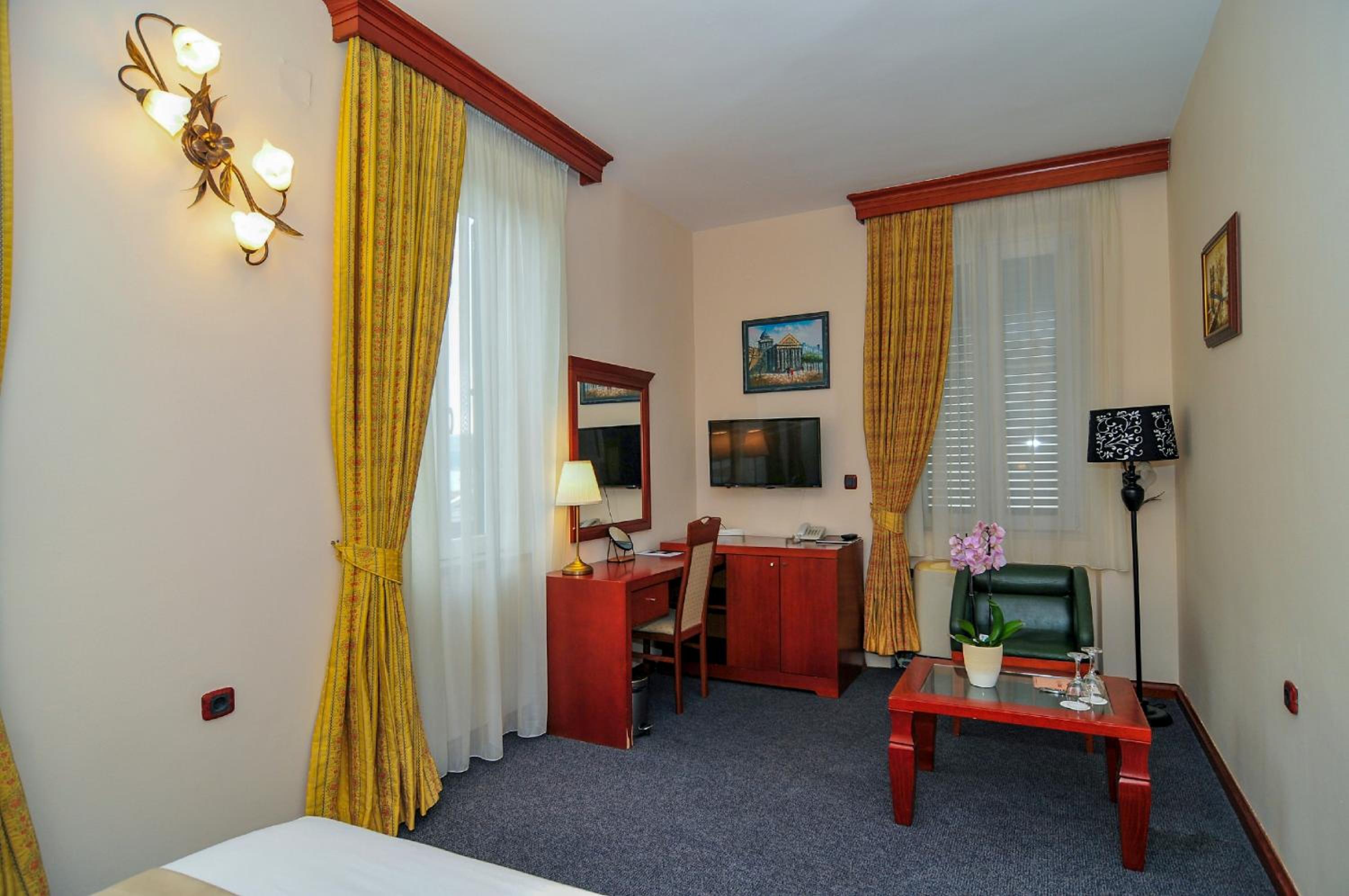 Deluxe Double Room with Sea View - Photo 1