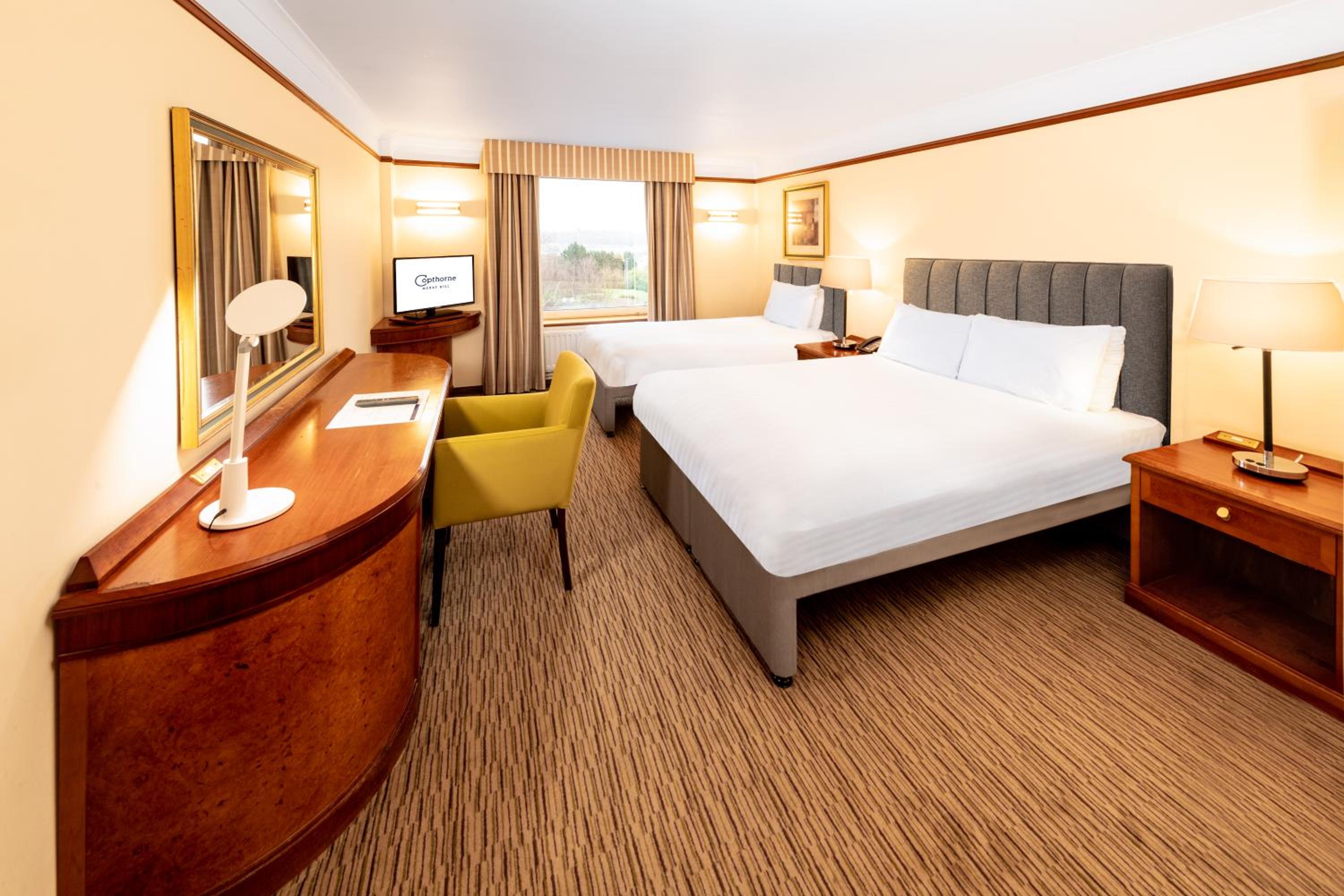Standard Room with One Double Bed and One Single - Photo 1