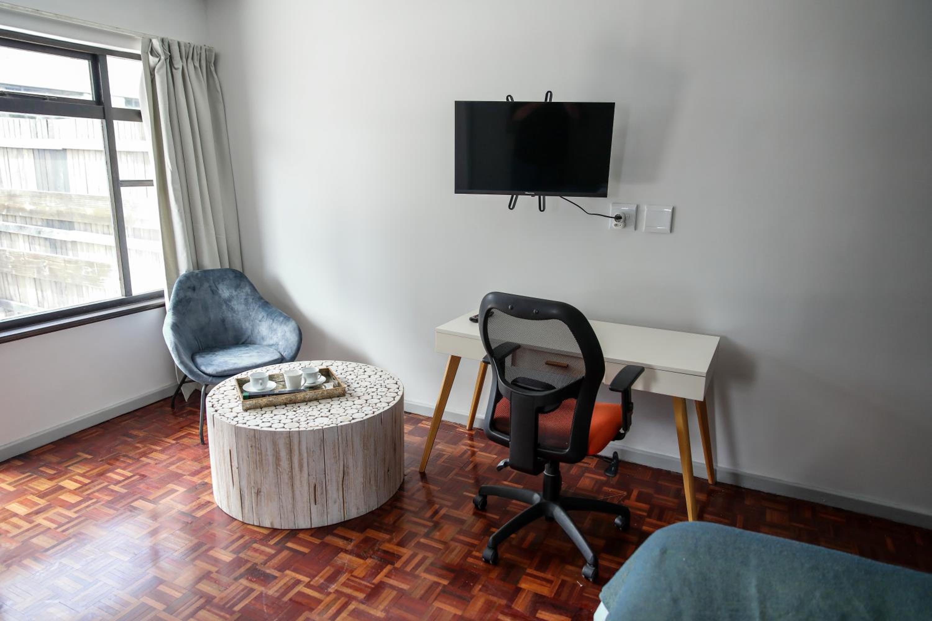 Deluxe Double Room with Balcony - Photo 20