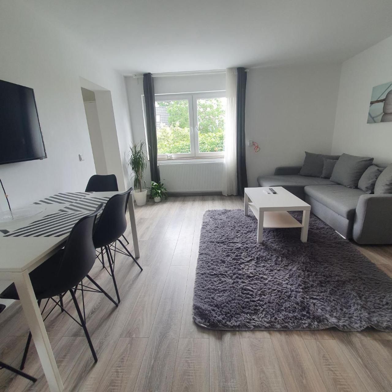 Studio Apartment - Photo 30