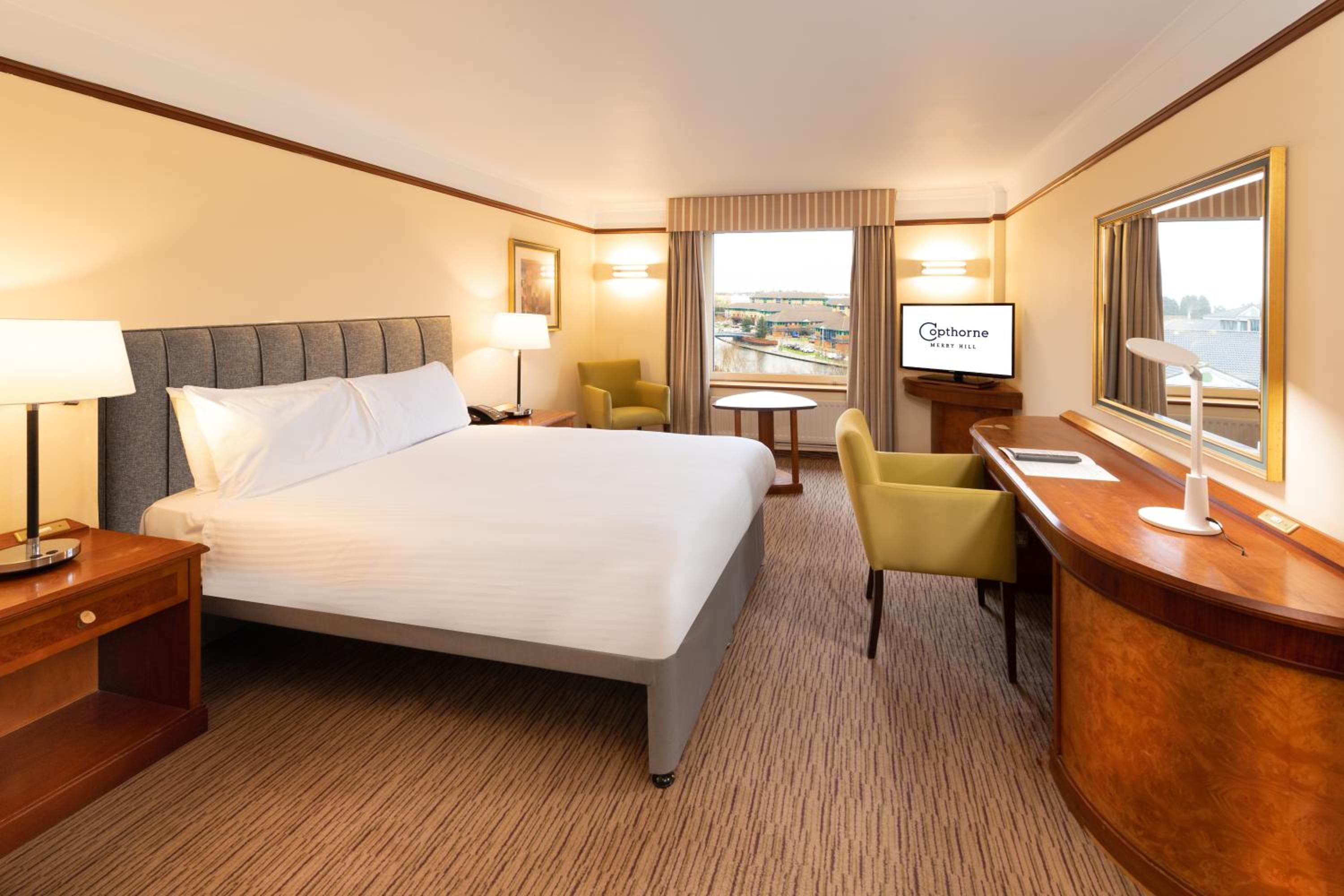 Standard Waterfront King Room - Photo 1