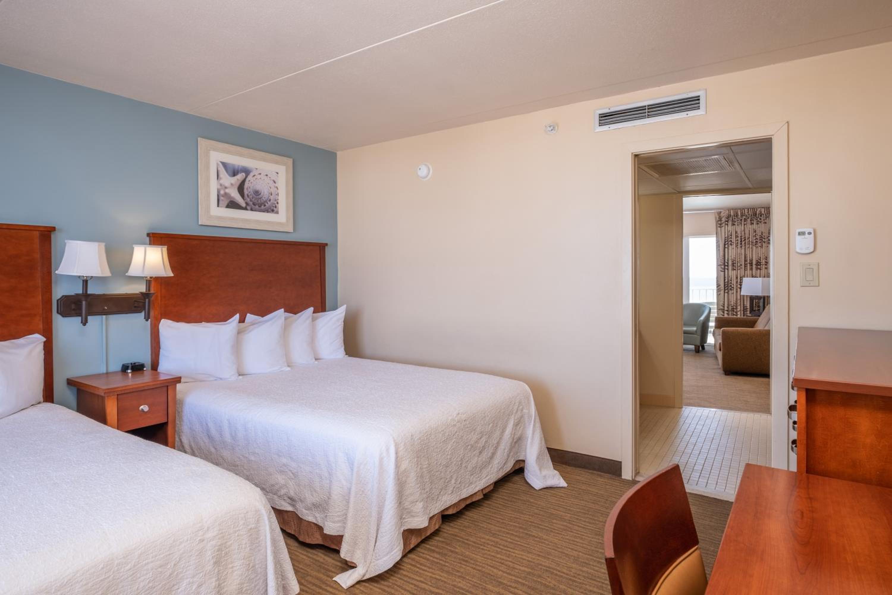 Classic Oceanfront Efficiency Suite photo 2