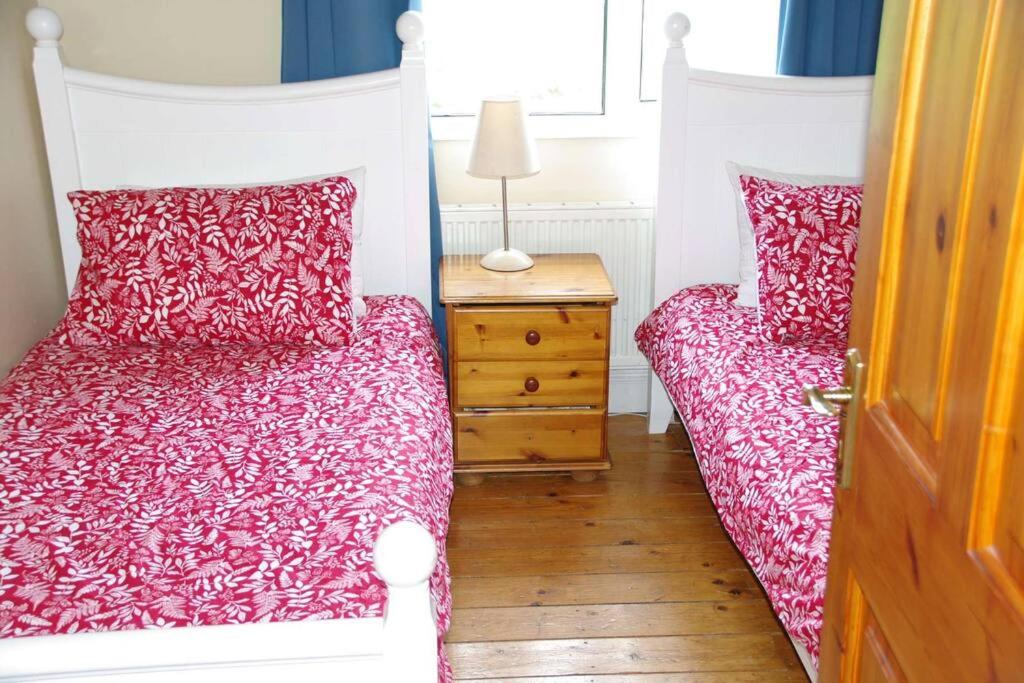 Three-Bedroom House photo 2