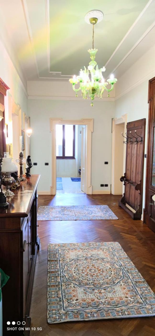 Three-Bedroom House photo 3