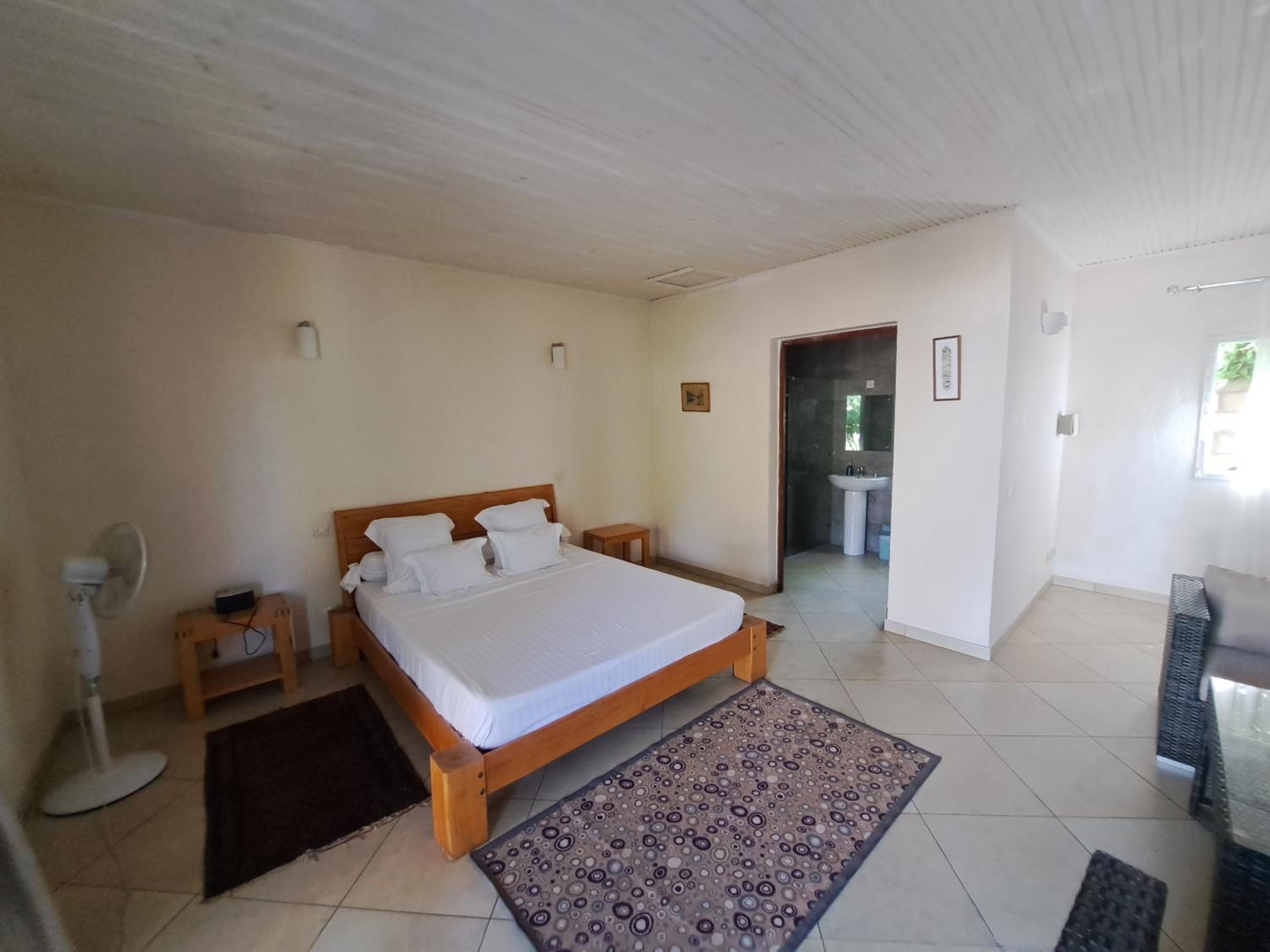 Deluxe Double Room (2 Adults + 1 Child) photo 3