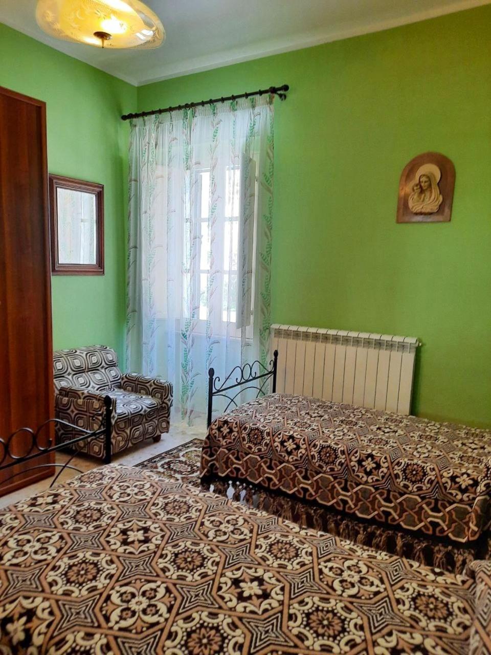 Two-Bedroom House photo 3
