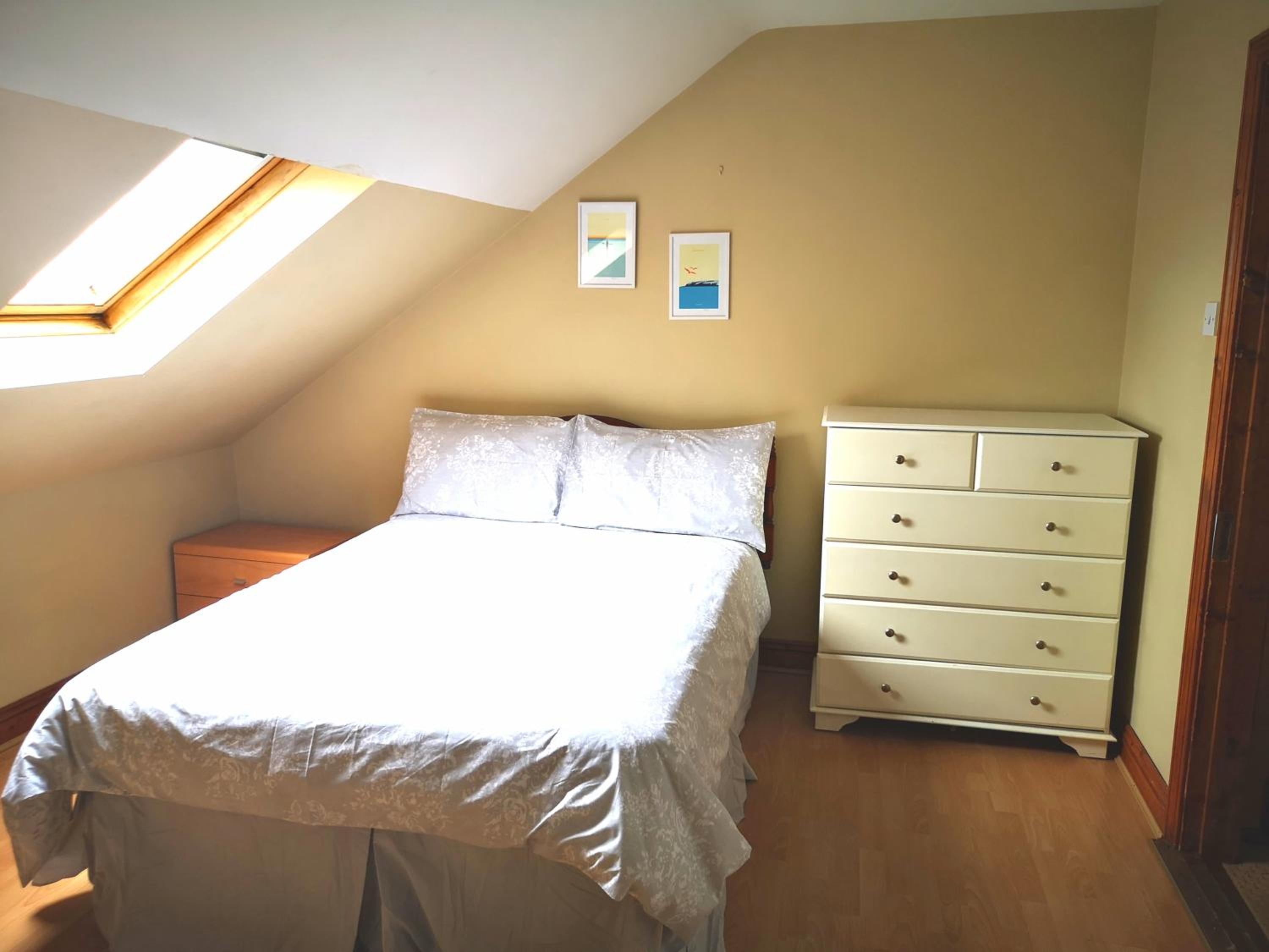 Seven-Bedroom House photo 1
