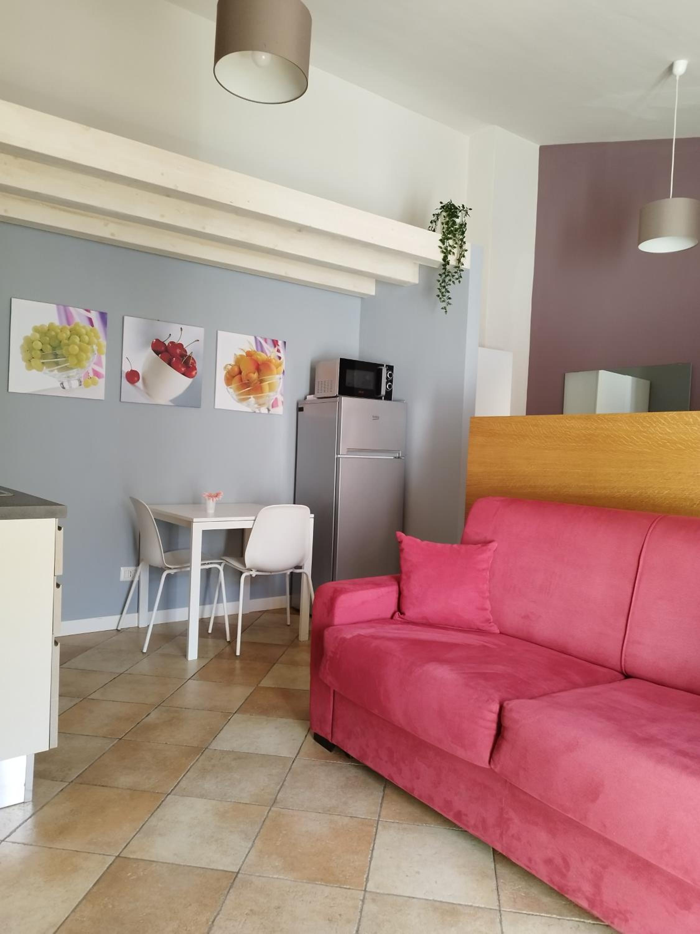 Studio Apartment - Photo 4
