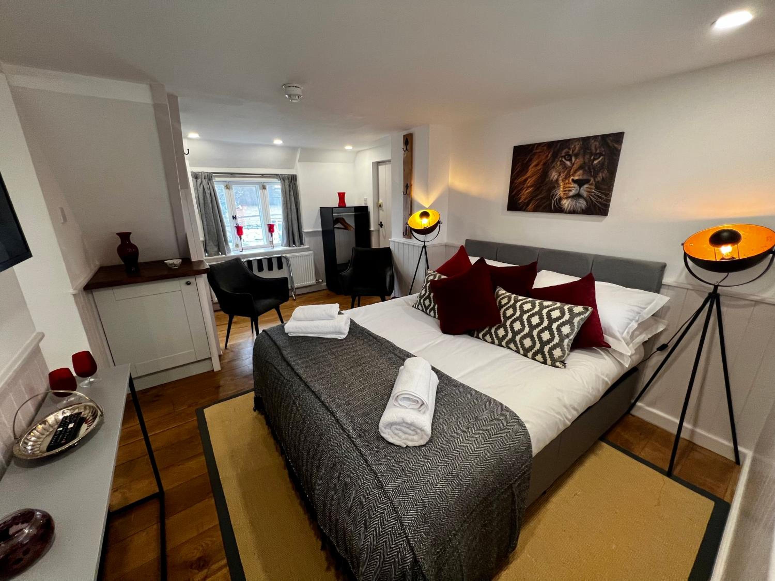 Superior King Room