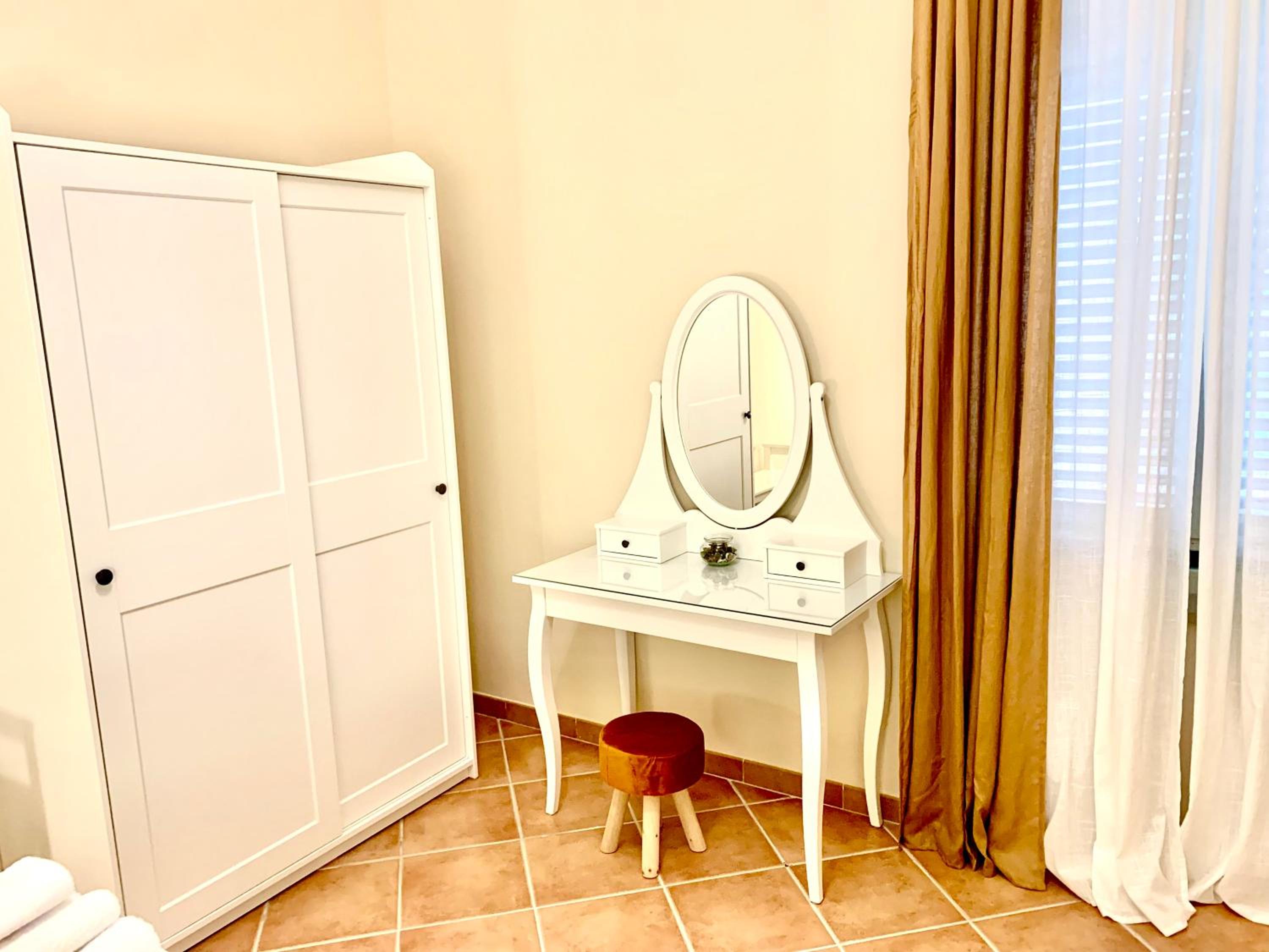 Triple Room - Photo 17