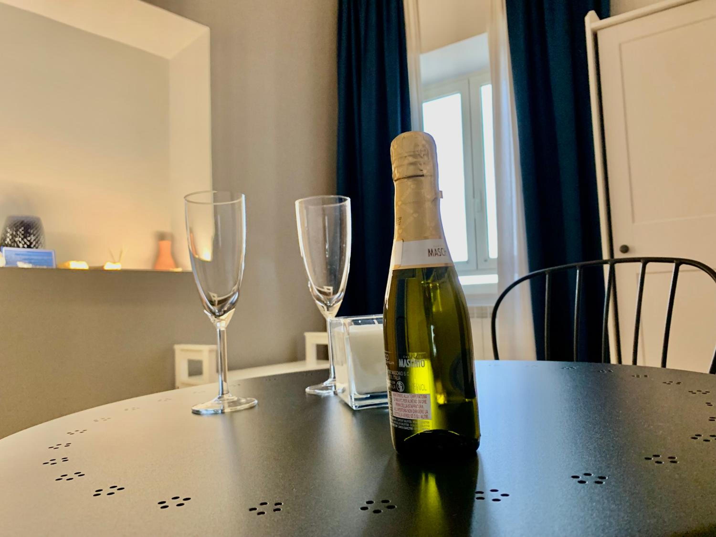 Deluxe Double Room with Sea View - Photo 19