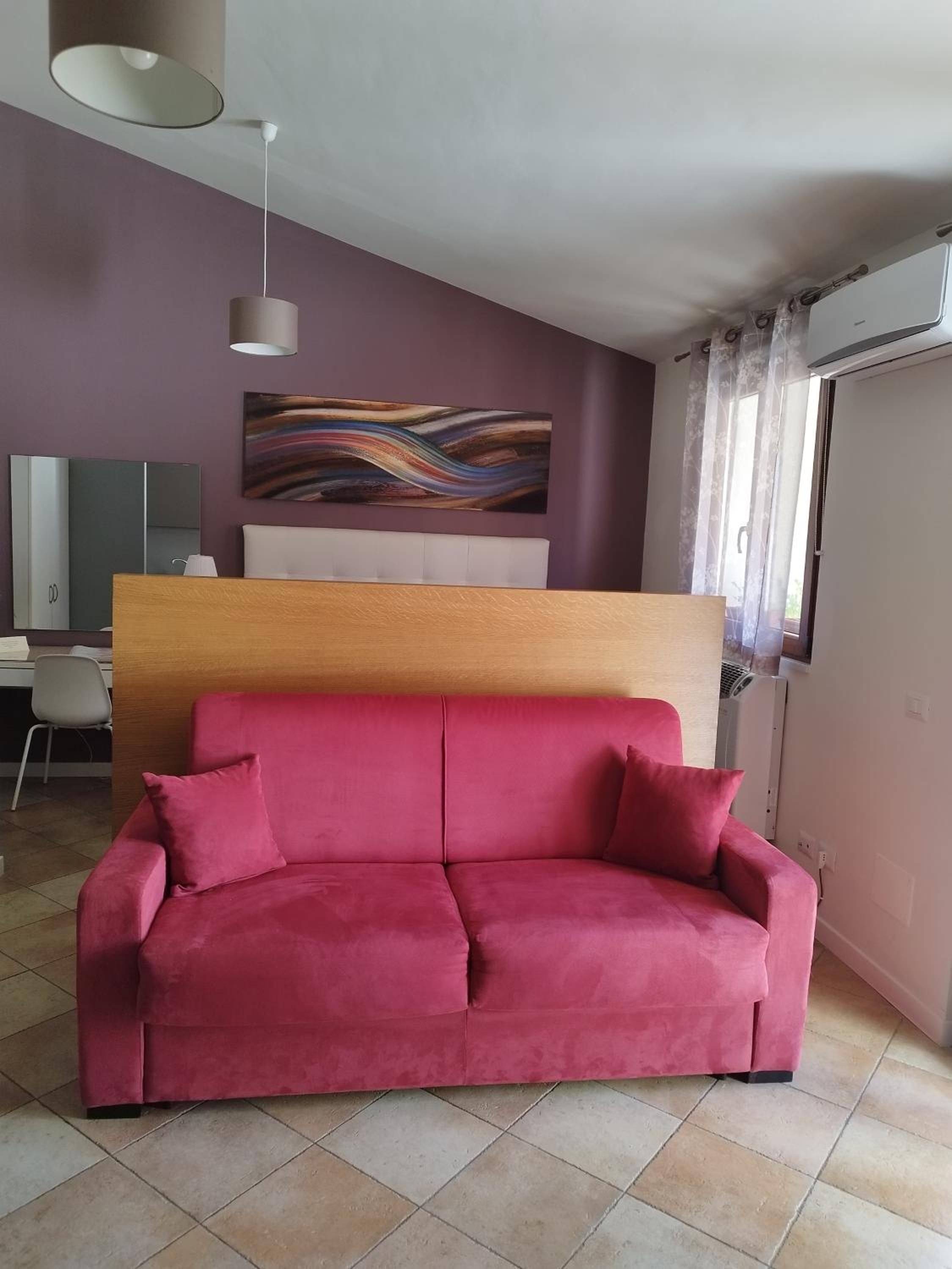 Studio Apartment - Photo 3