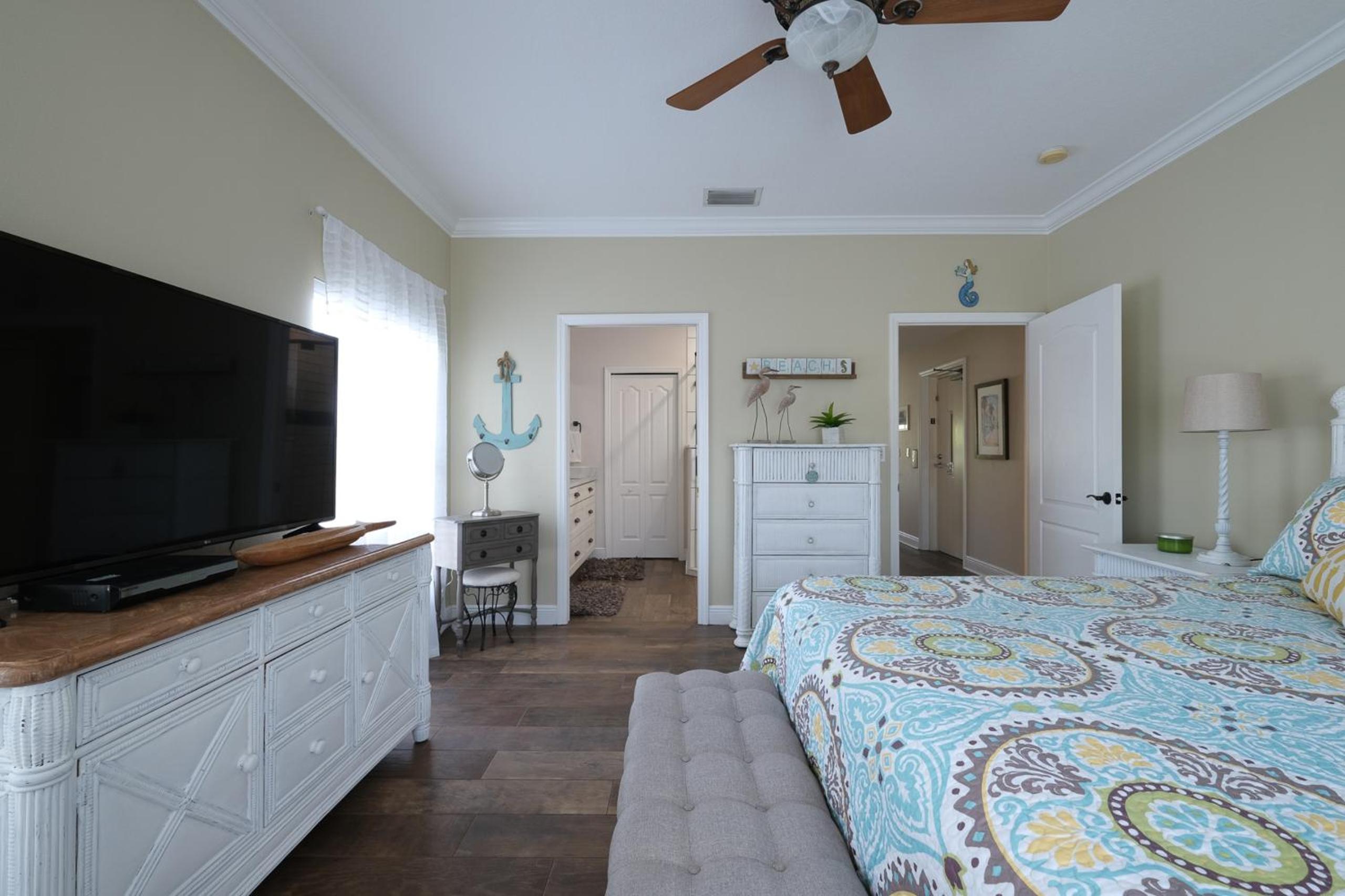 Two-Bedroom Apartment photo 2