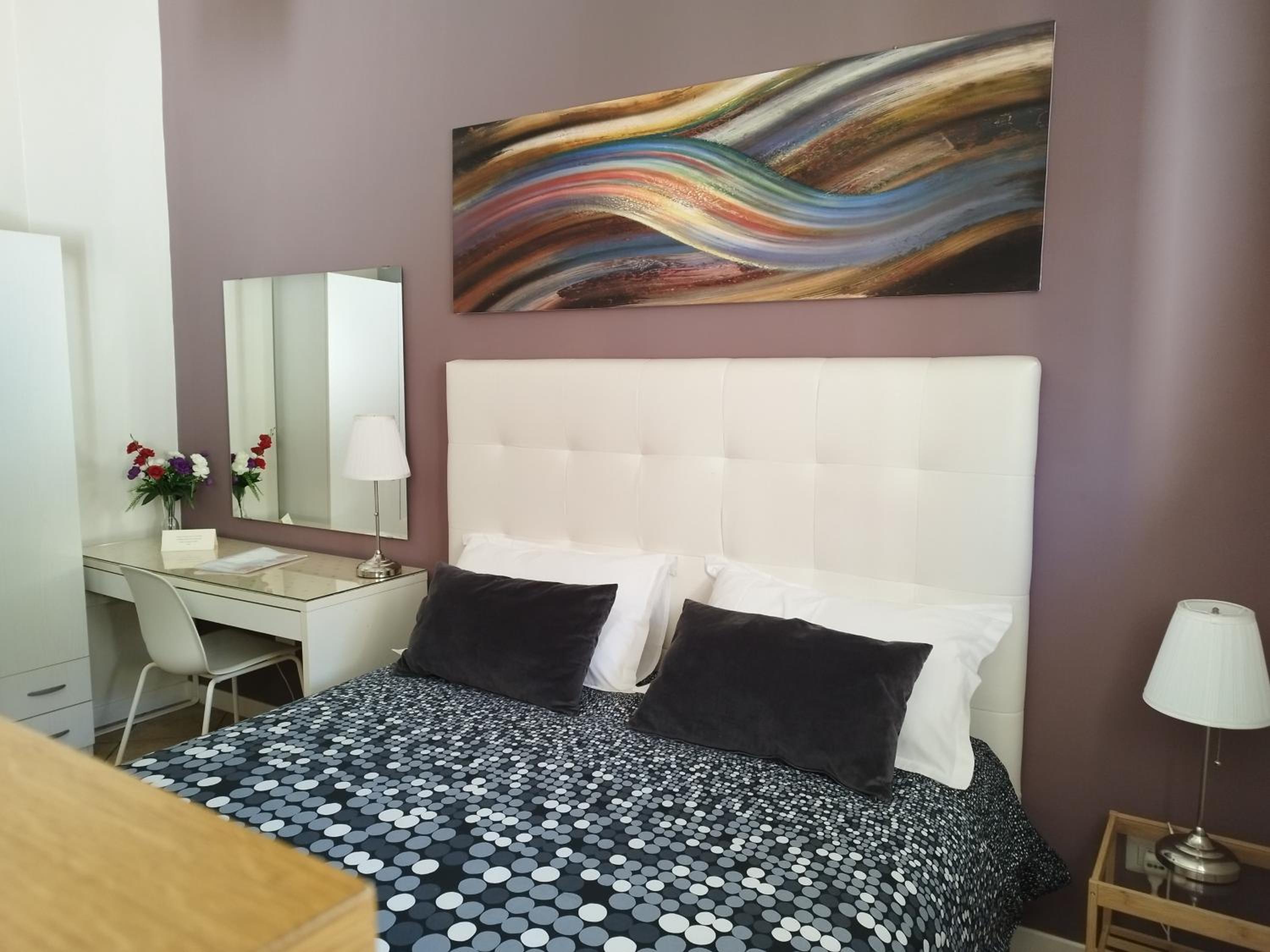 Studio Apartment - Photo 10