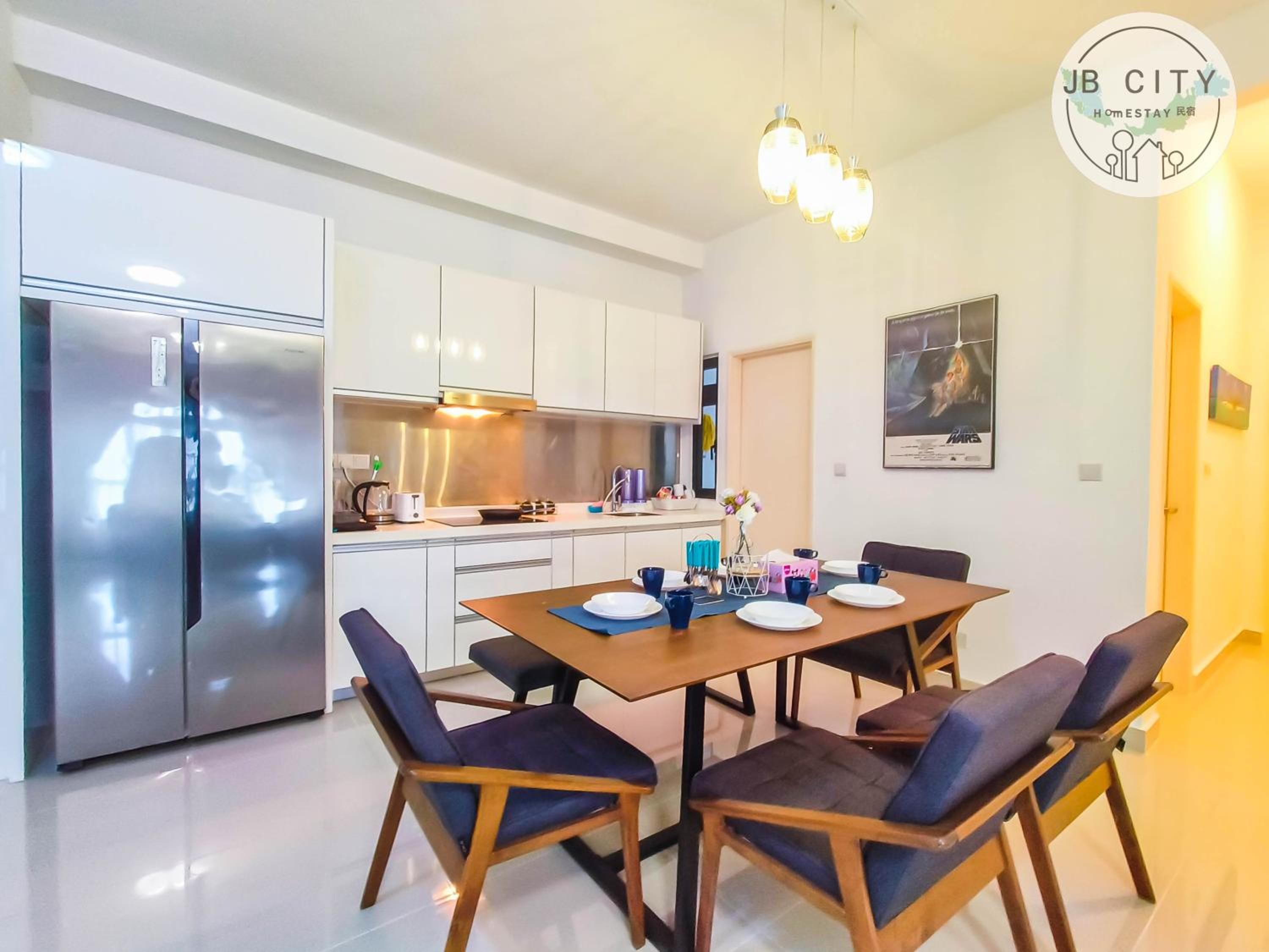 Apartment with Mountain View - Photo 9