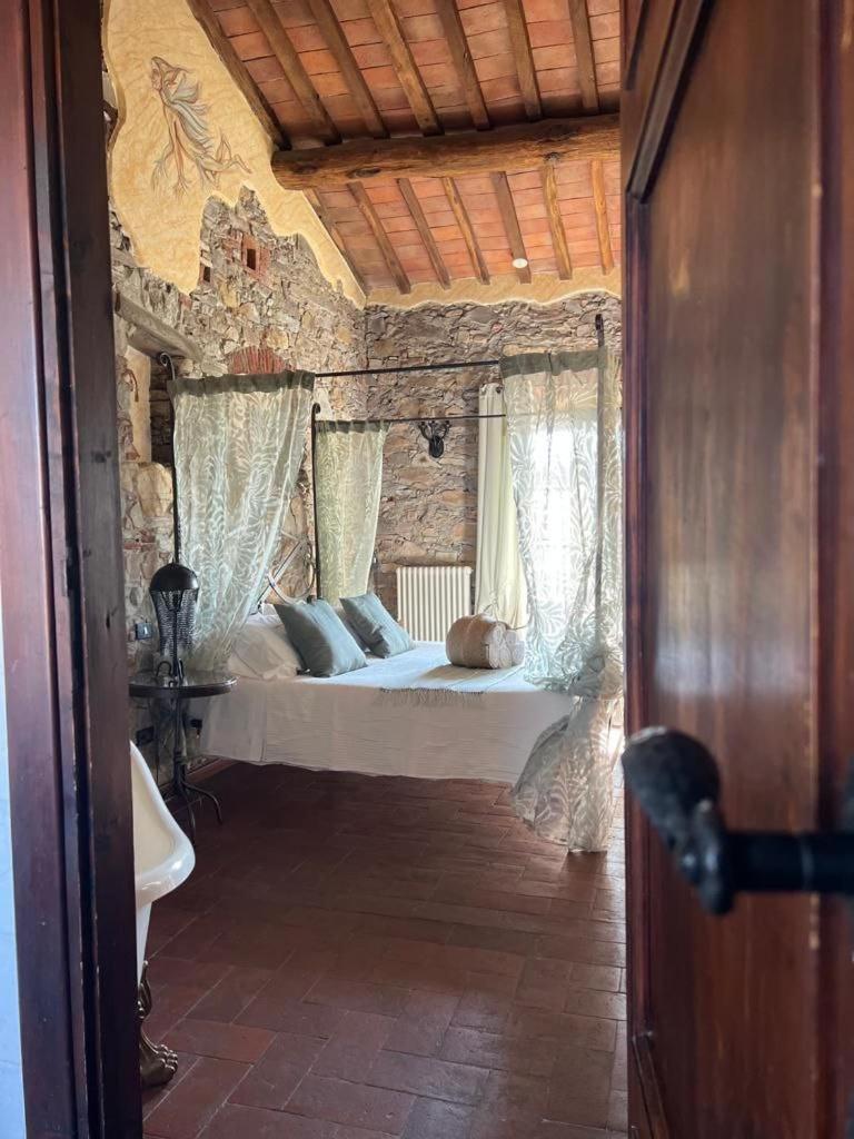 Suite - Photo 10