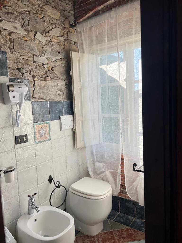 Double Room - Photo 8