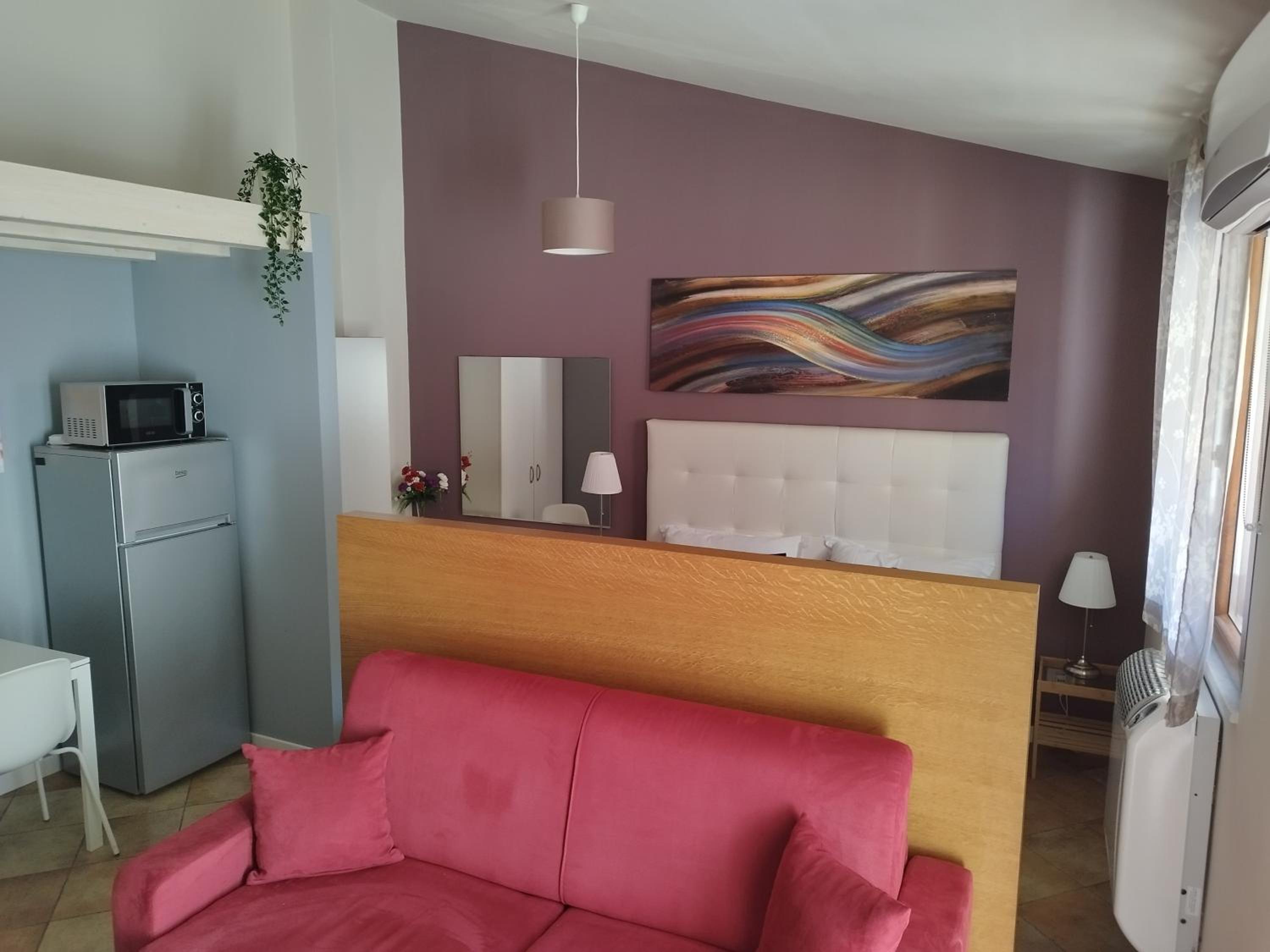 Studio Apartment - Photo 12