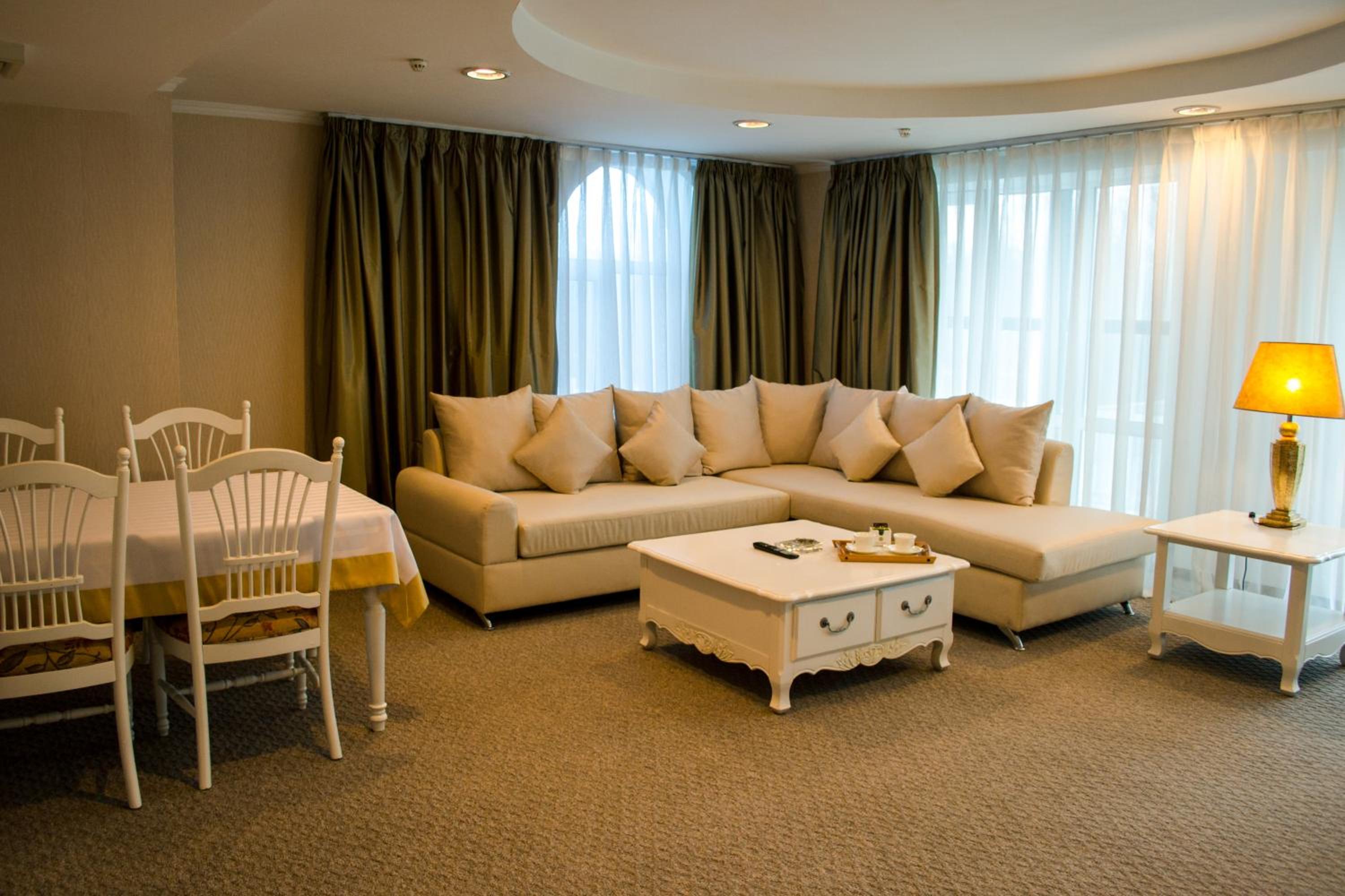 One-Bedroom Suite