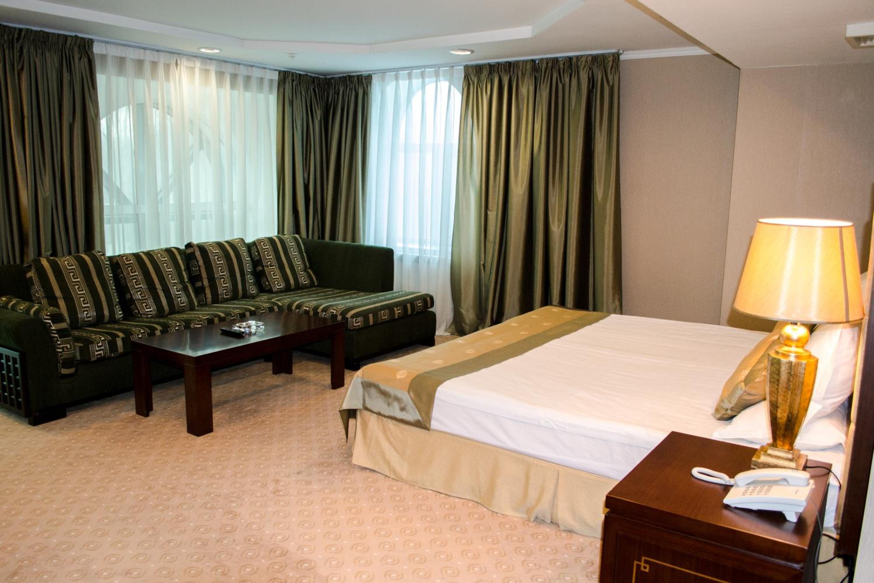 Deluxe Double Room photo 3