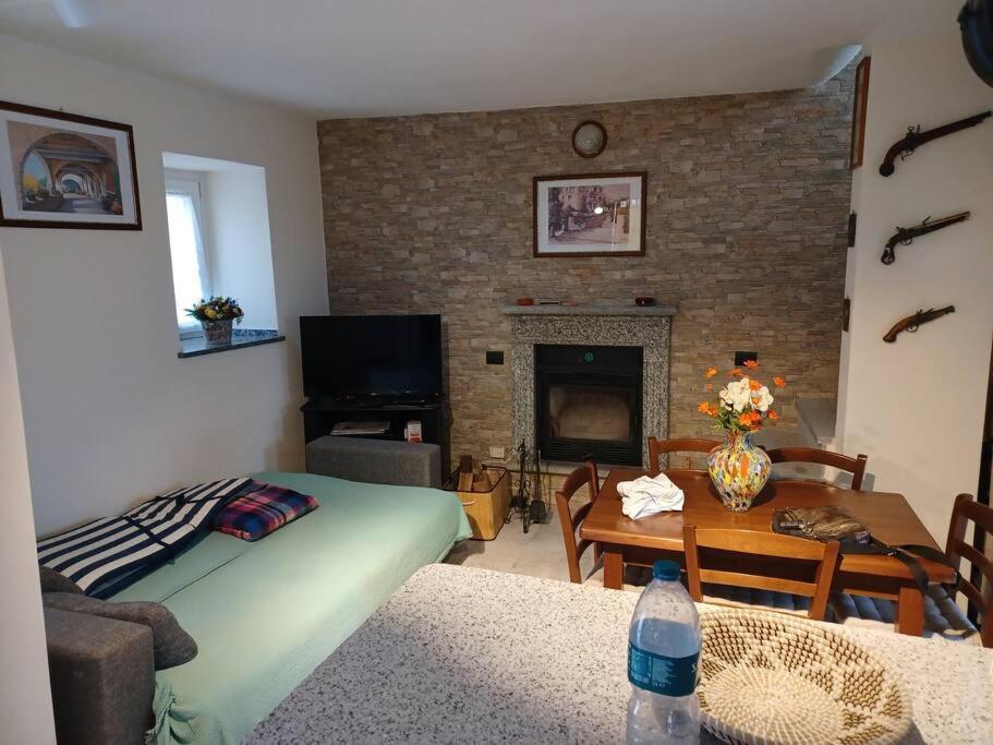 One-Bedroom House photo 1