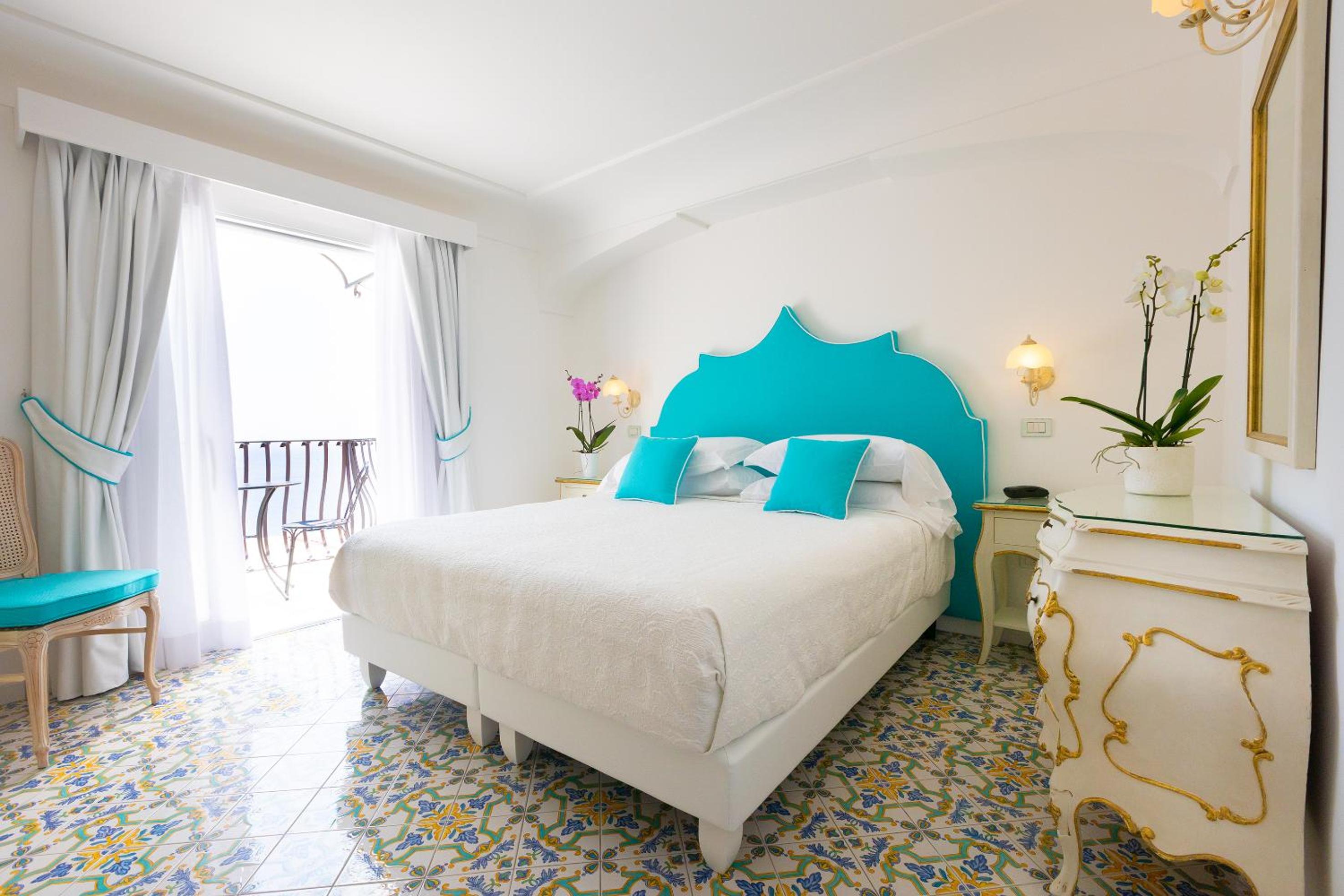 Superior Double Room with Balcony and Sea View - Photo 12