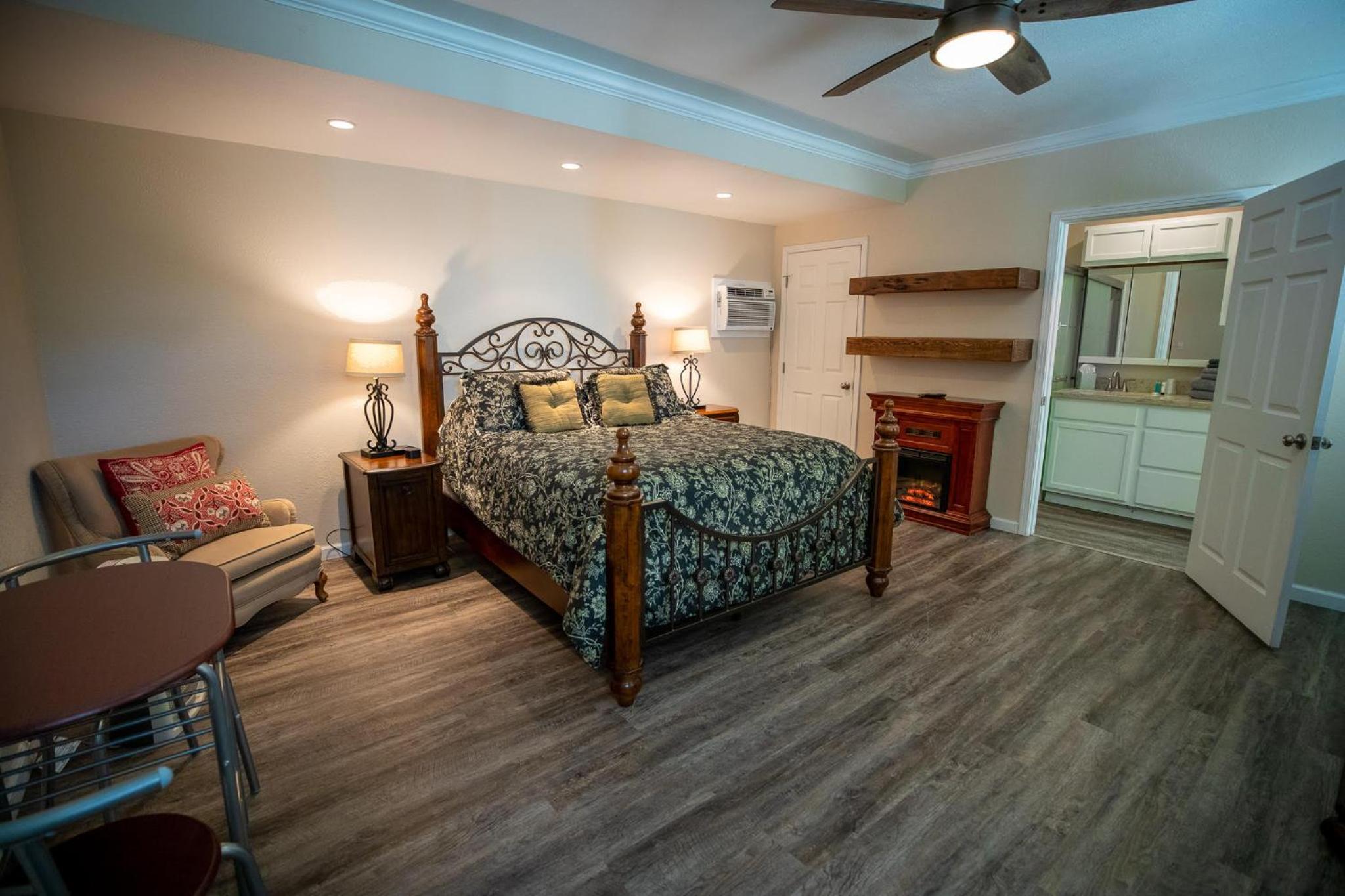 One-Bedroom House photo 1
