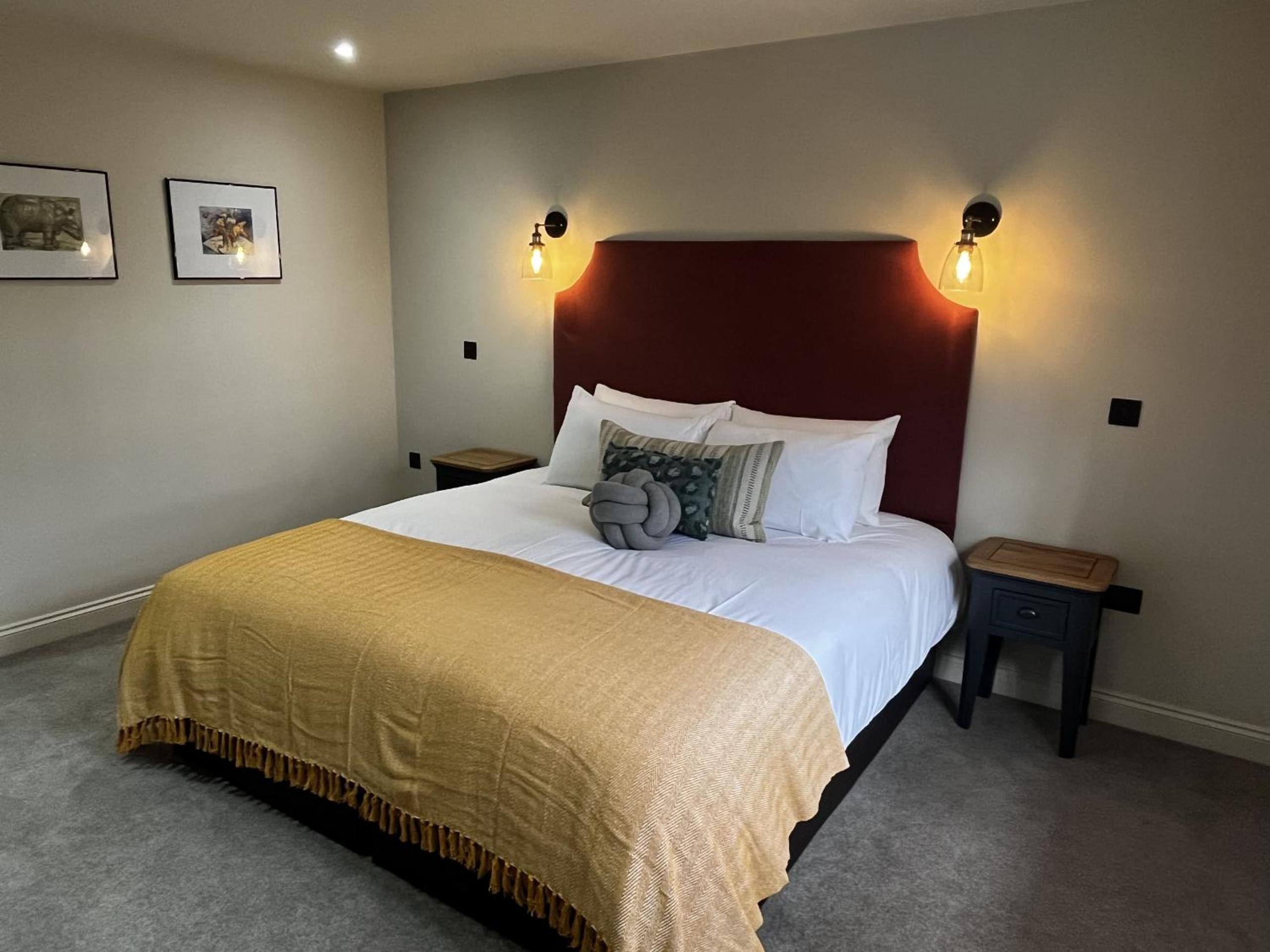 Deluxe Double Room with Shower
