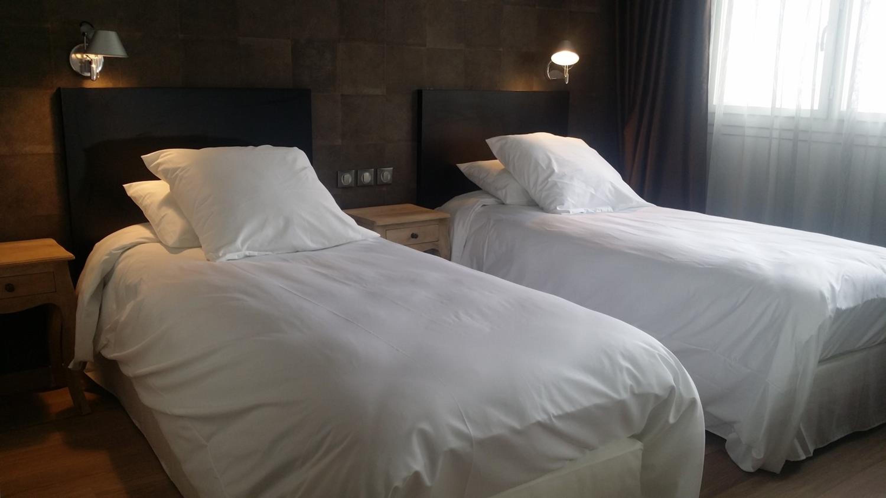 Premium Twin Room photo 2